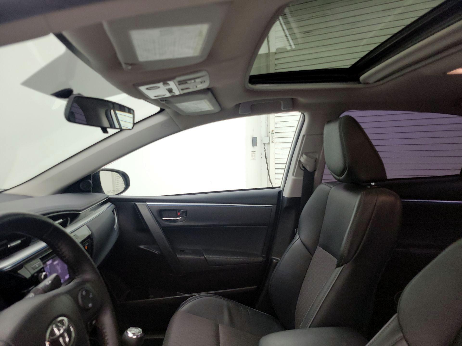 Thumbnail: 2016 Toyota Corolla - 18