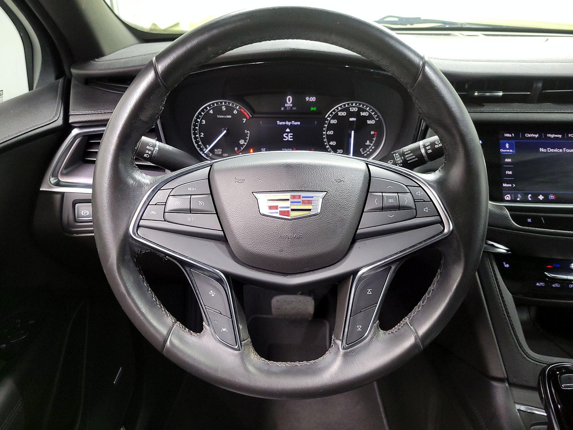 Thumbnail: 2023 Cadillac XT5 - 10