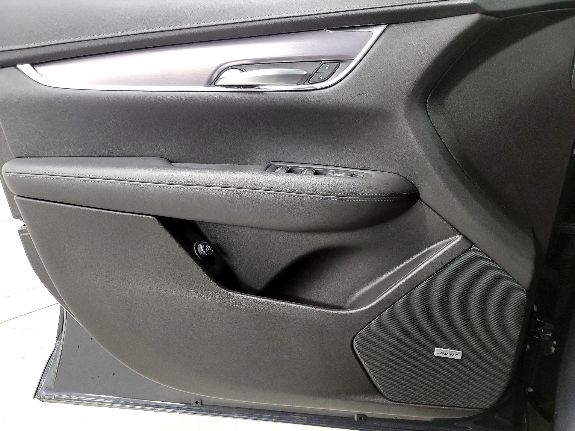 Thumbnail: 2023 Cadillac XT5 - 12