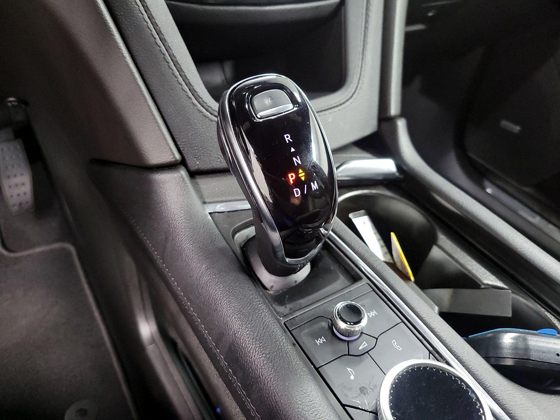 Thumbnail: 2023 Cadillac XT5 - 17