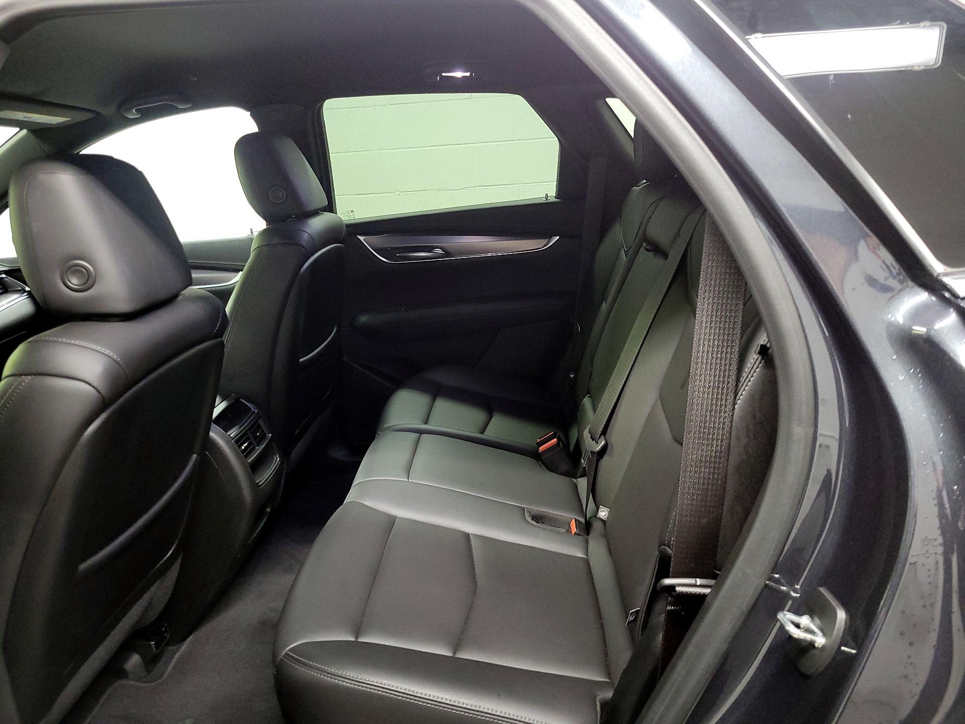 Thumbnail: 2023 Cadillac XT5 - 18