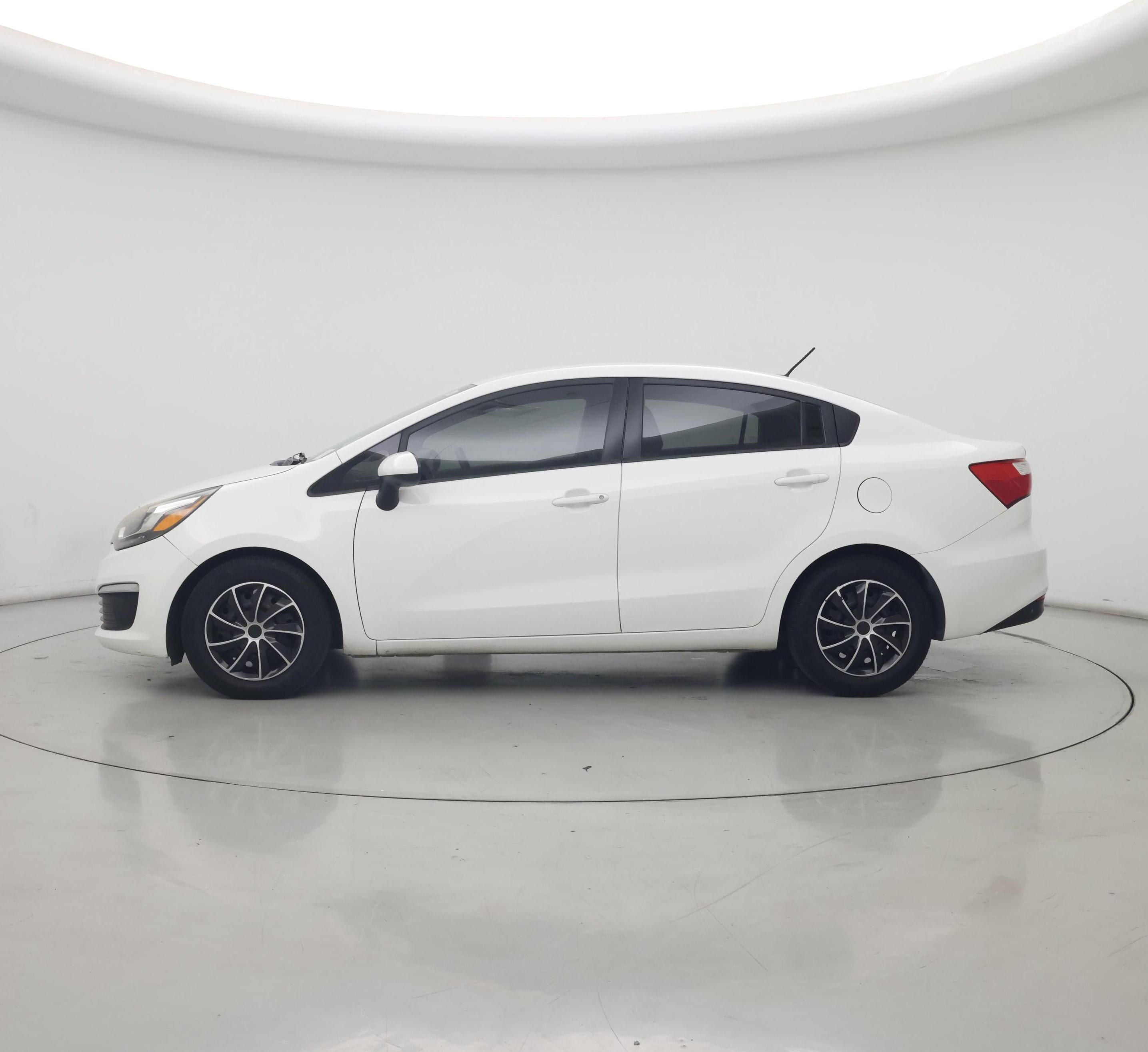 Thumbnail: 2017 Kia Rio - 3