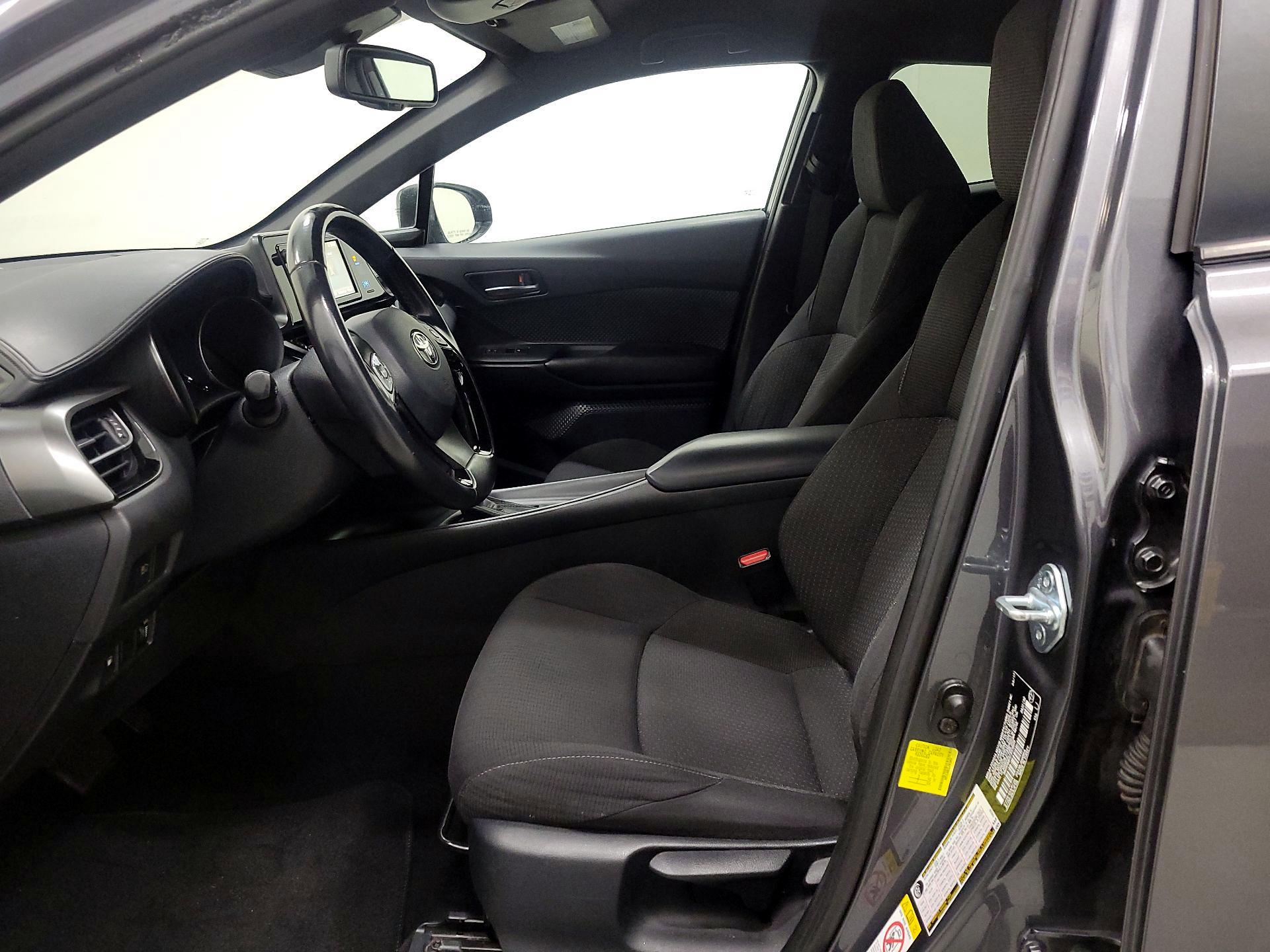 Thumbnail: 2018 Toyota C-HR - 11