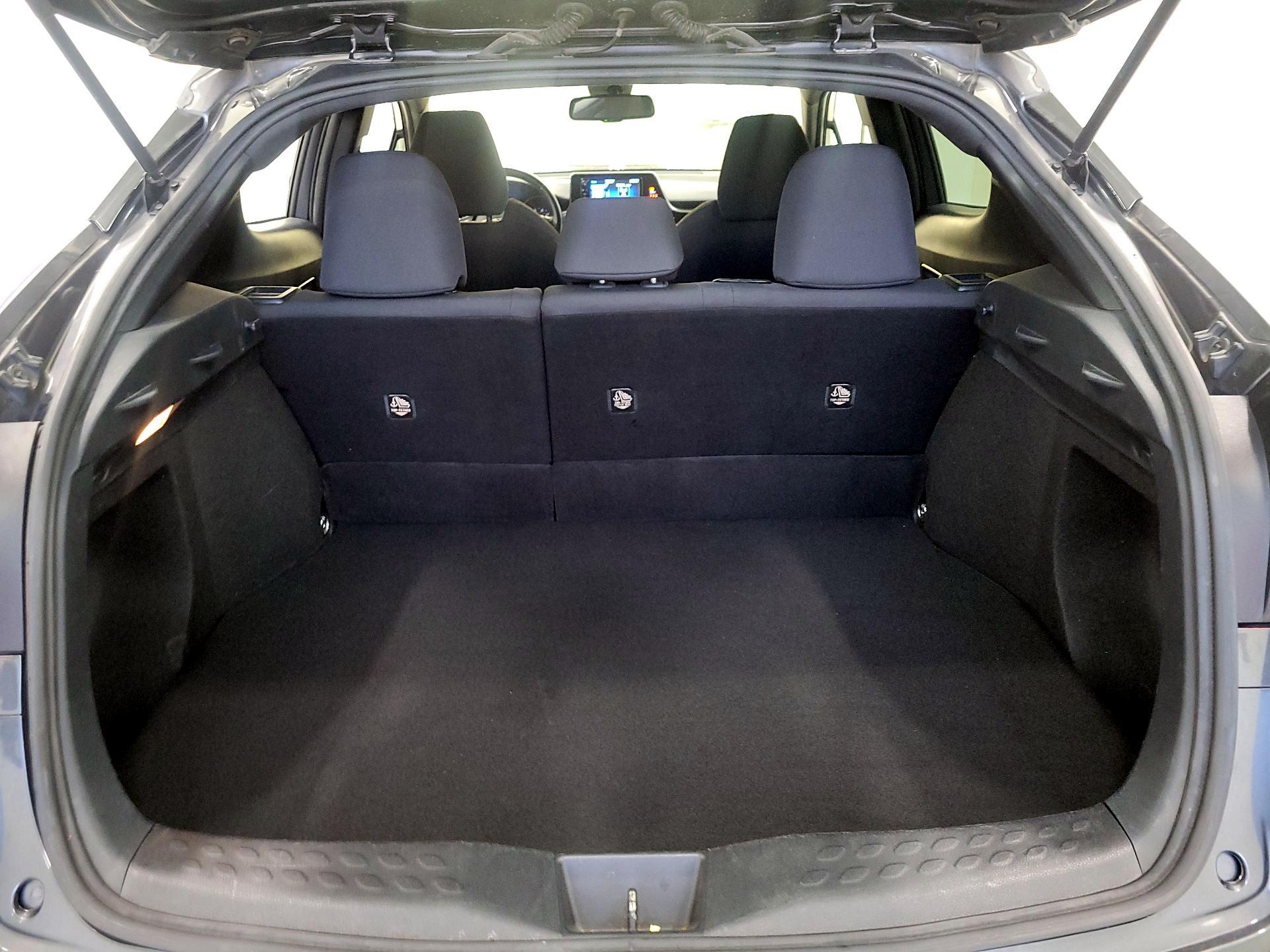 Thumbnail: 2018 Toyota C-HR - 20