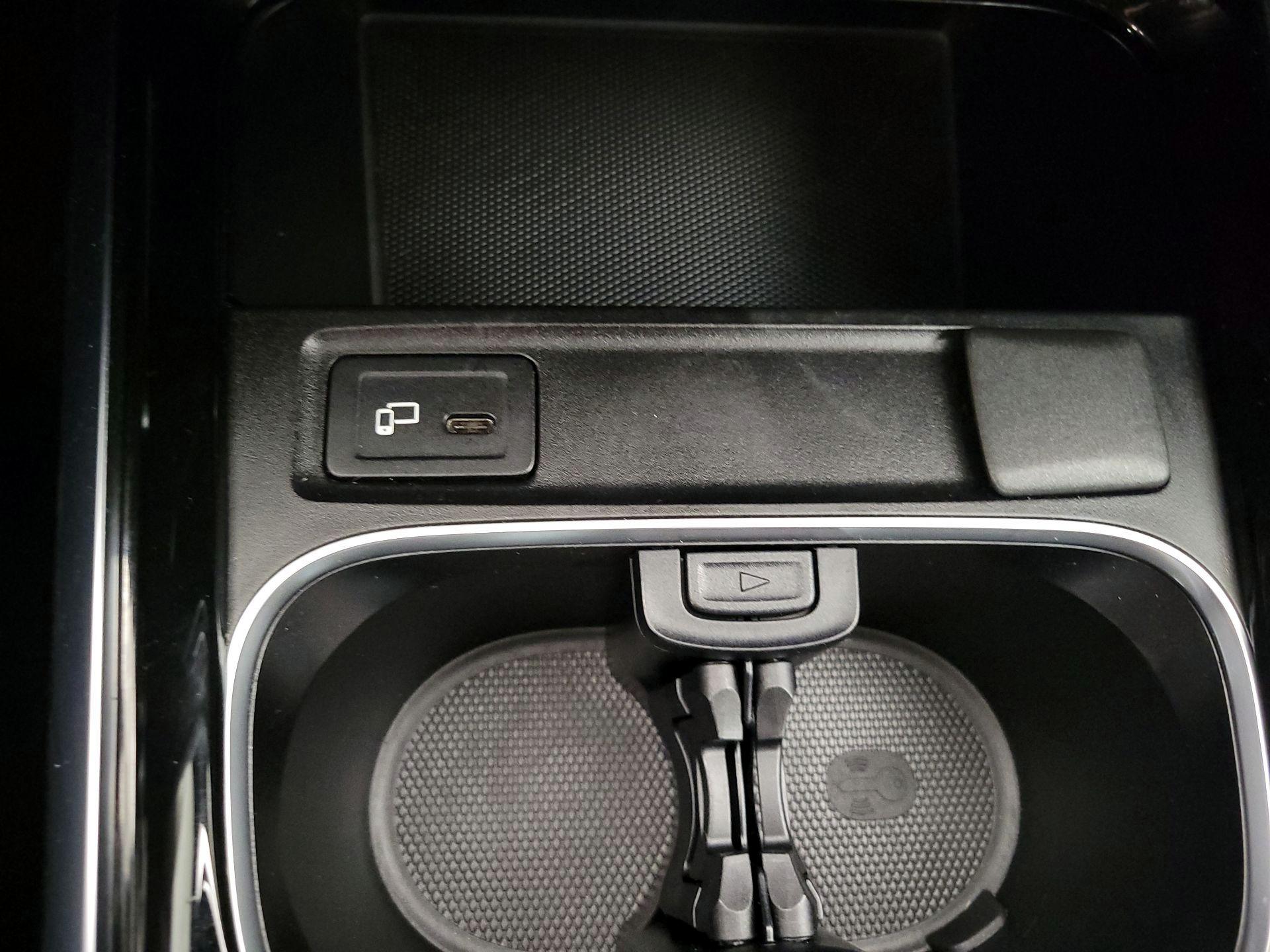 Thumbnail: 2023 Mercedes-Benz GLA - 18