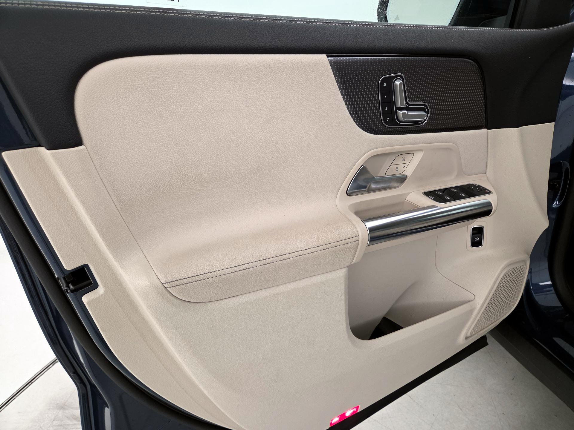 Thumbnail: 2023 Mercedes-Benz GLA - 12