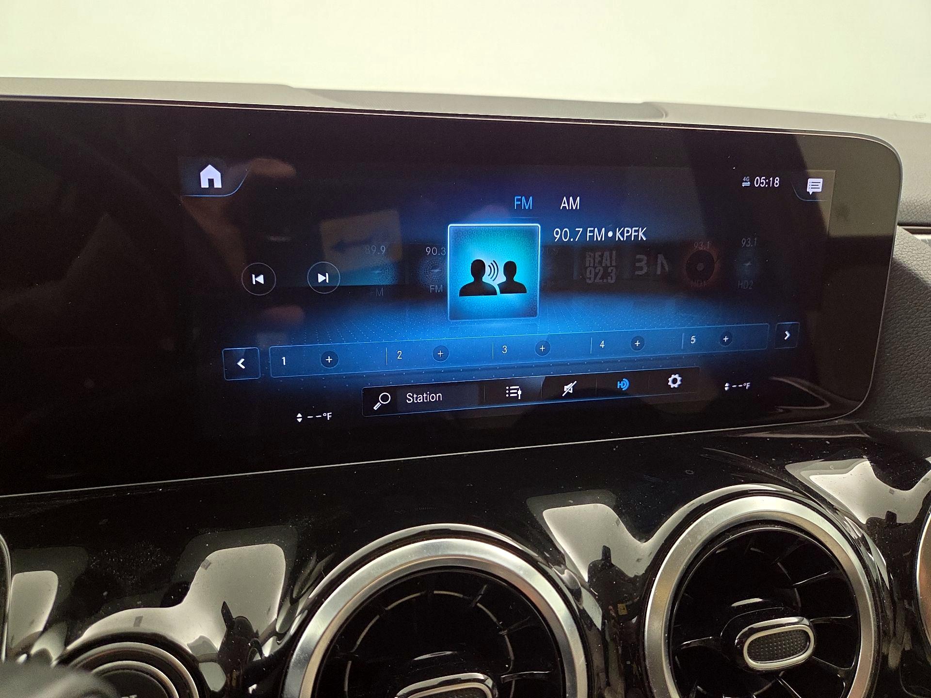 Thumbnail: 2023 Mercedes-Benz GLA - 15