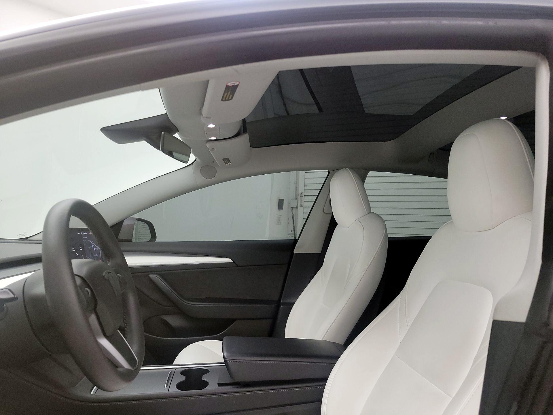 Thumbnail: 2023 Tesla Model 3 - 18