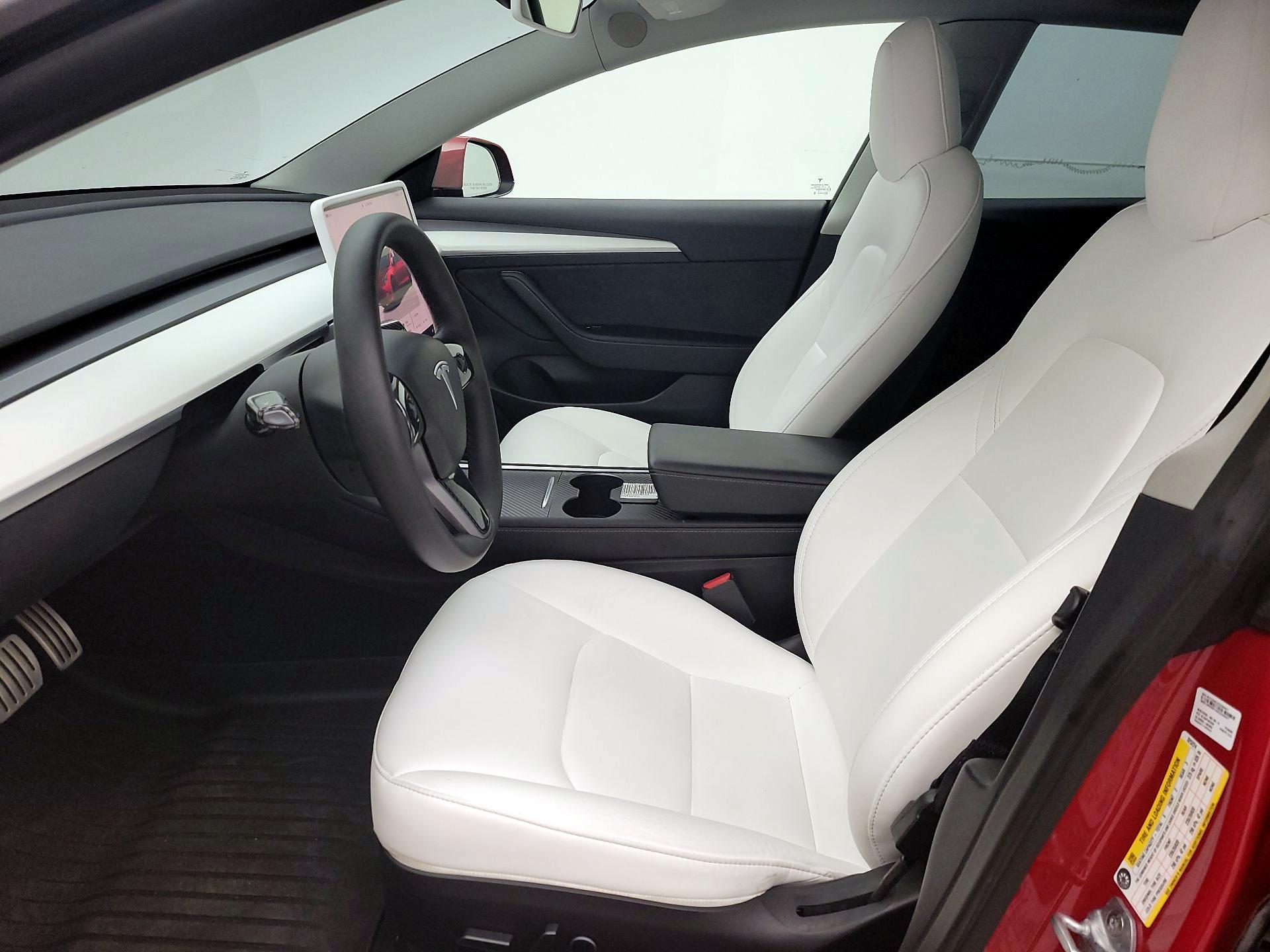 Thumbnail: 2022 Tesla Model 3 - 11