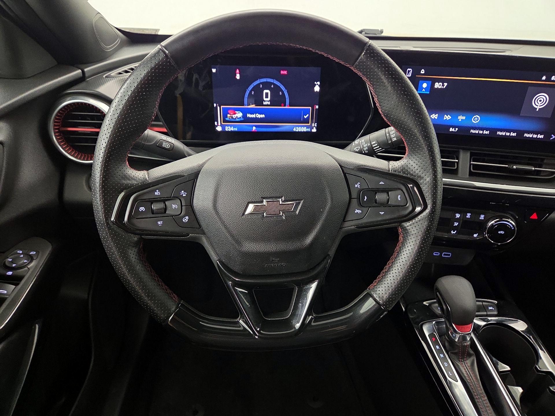 Thumbnail: 2024 Chevrolet Trax - 10