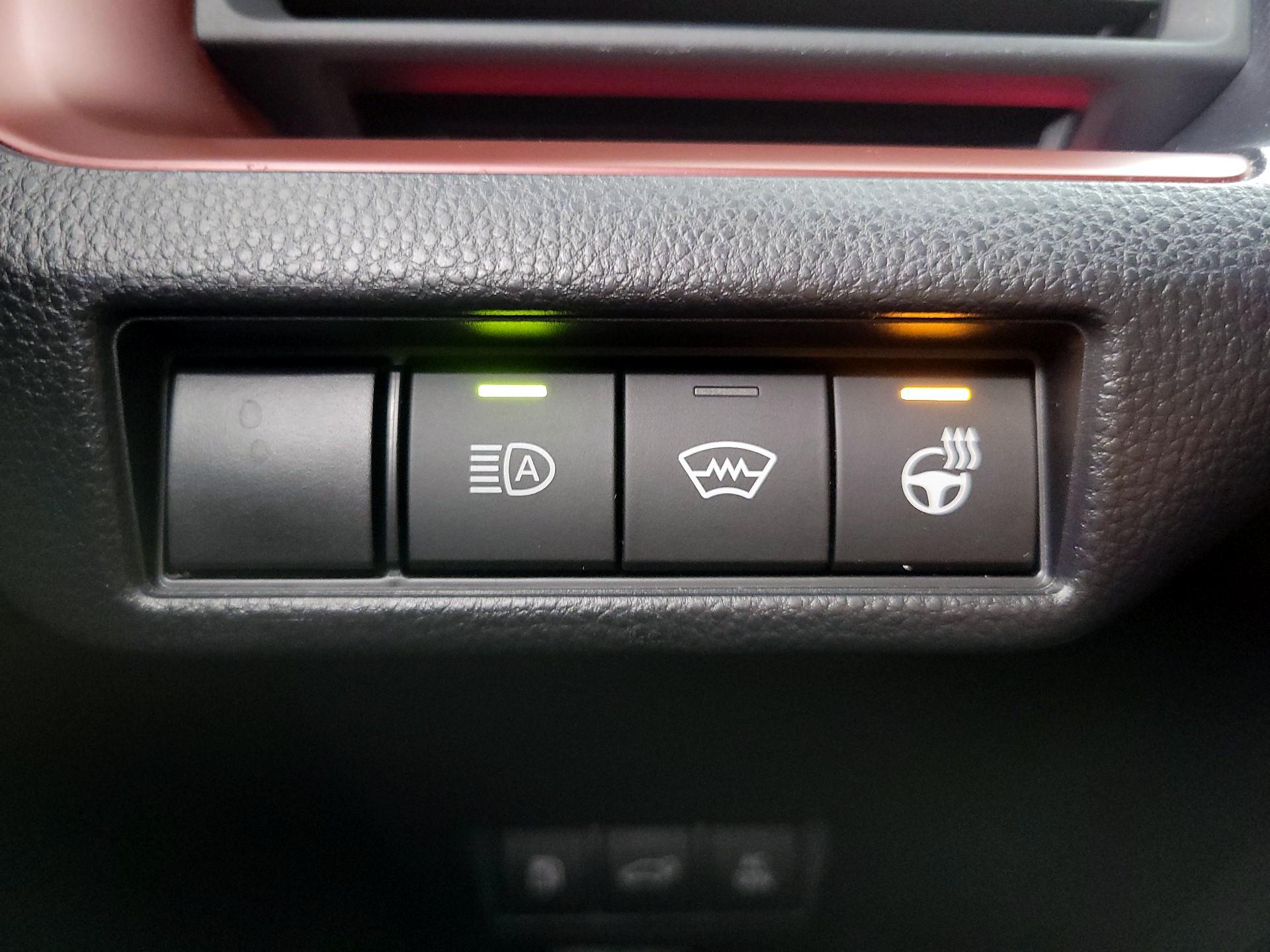 Thumbnail: 2024 Toyota Prius Prime - 13