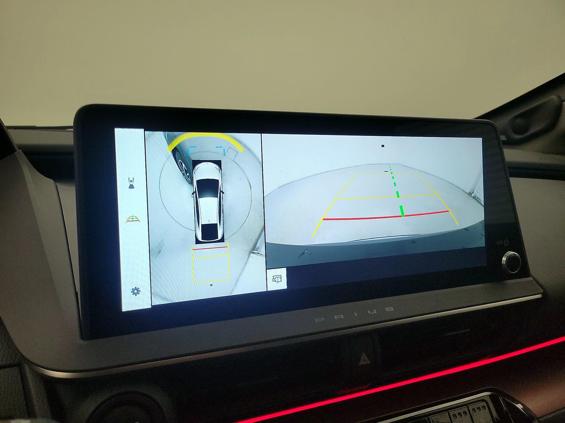 Thumbnail: 2024 Toyota Prius Prime - 14