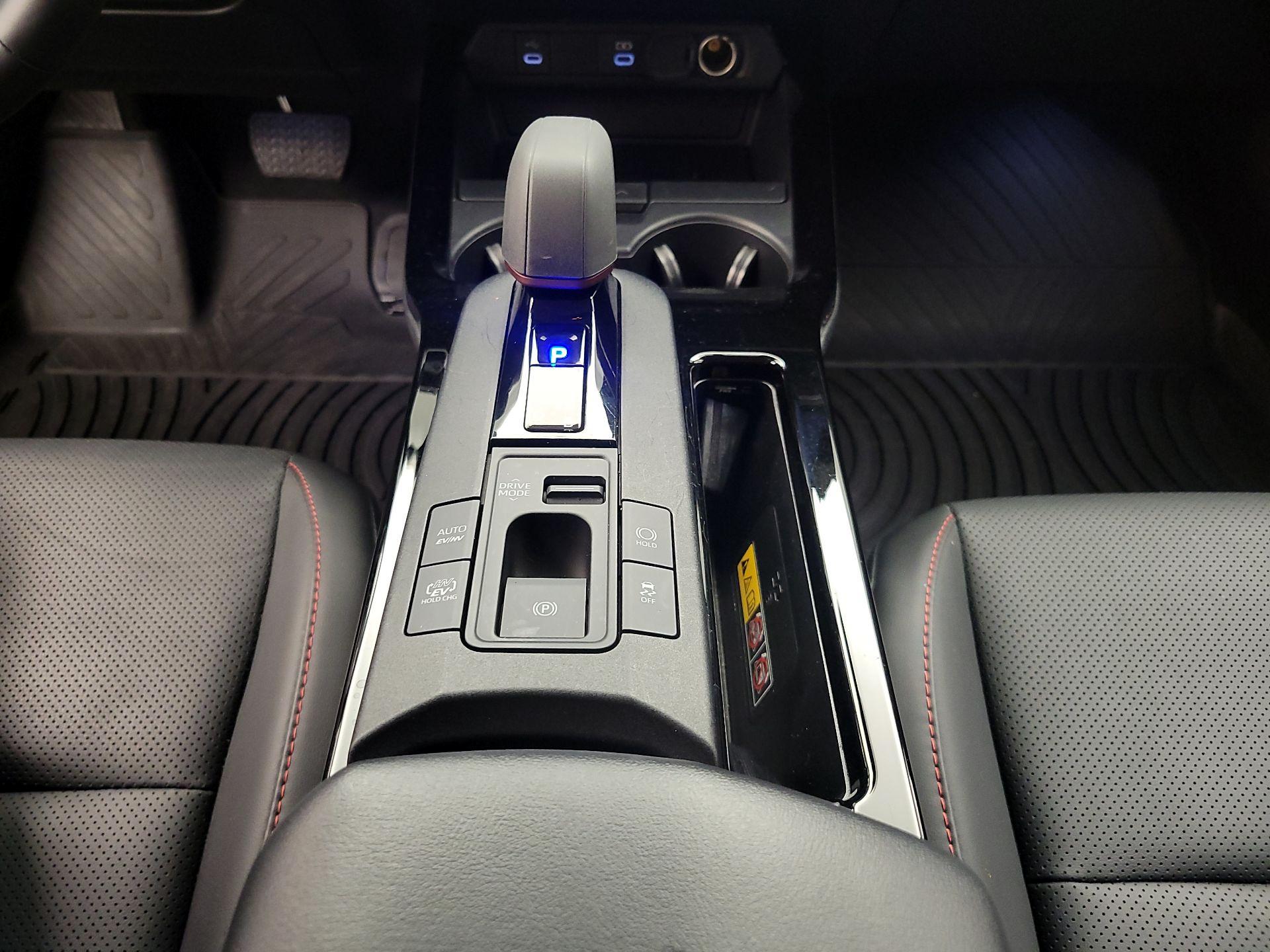 Thumbnail: 2024 Toyota Prius Prime - 17