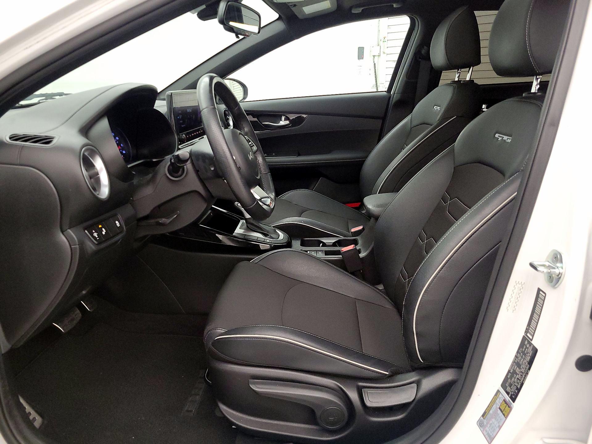 Thumbnail: 2023 Kia Forte - 11