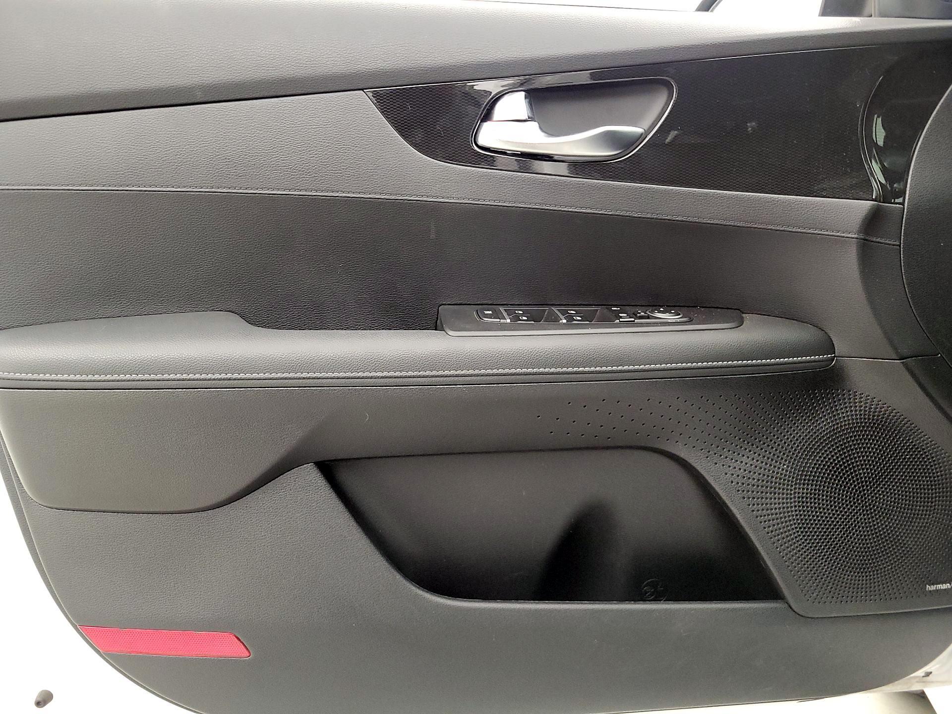 Thumbnail: 2023 Kia Forte - 12