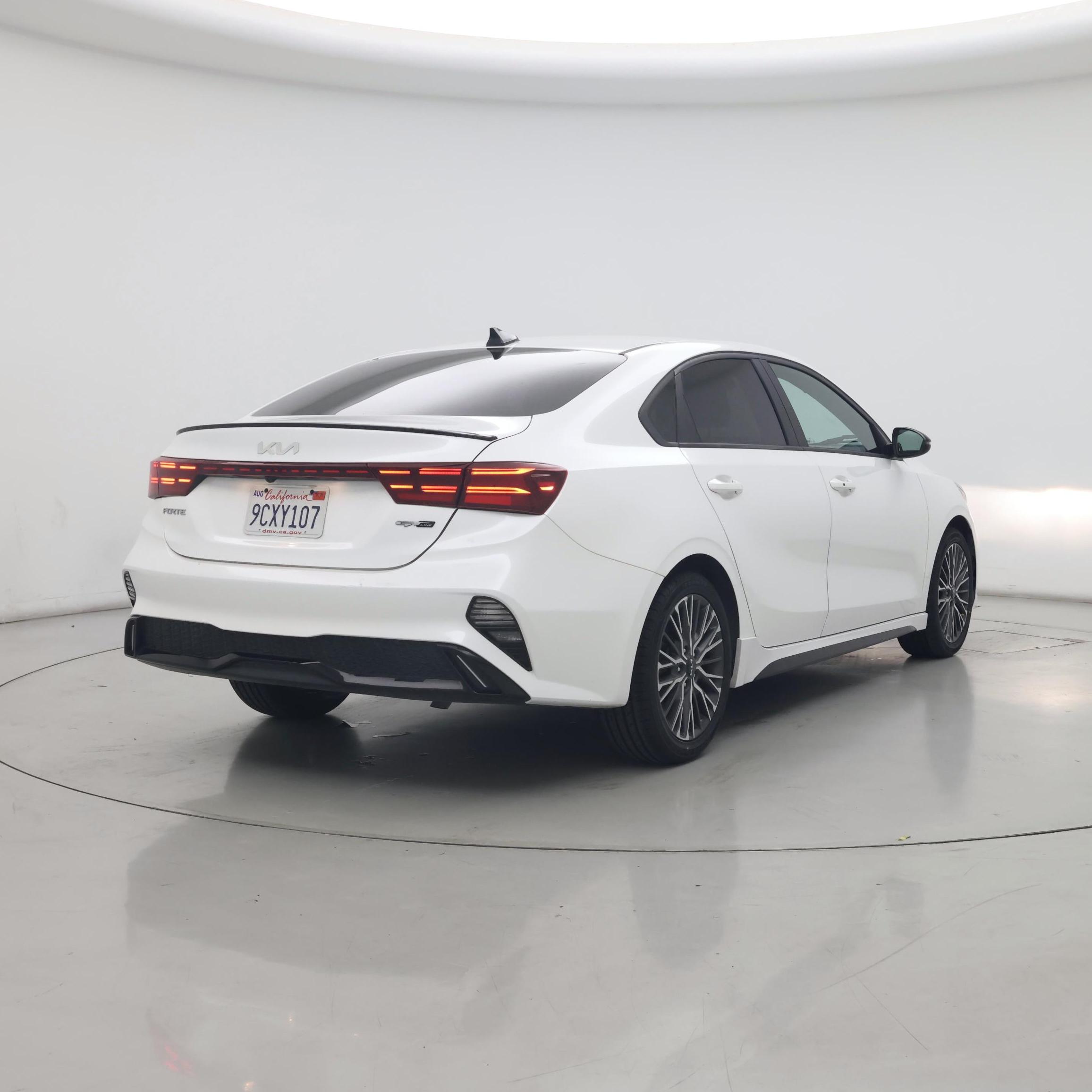 Thumbnail: 2023 Kia Forte - 8