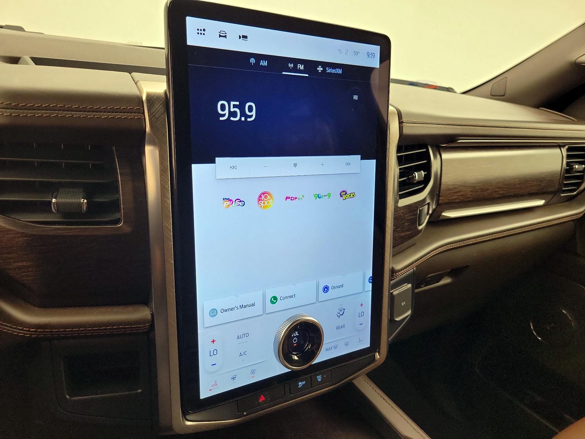 Thumbnail: 2022 Ford Expedition - 16