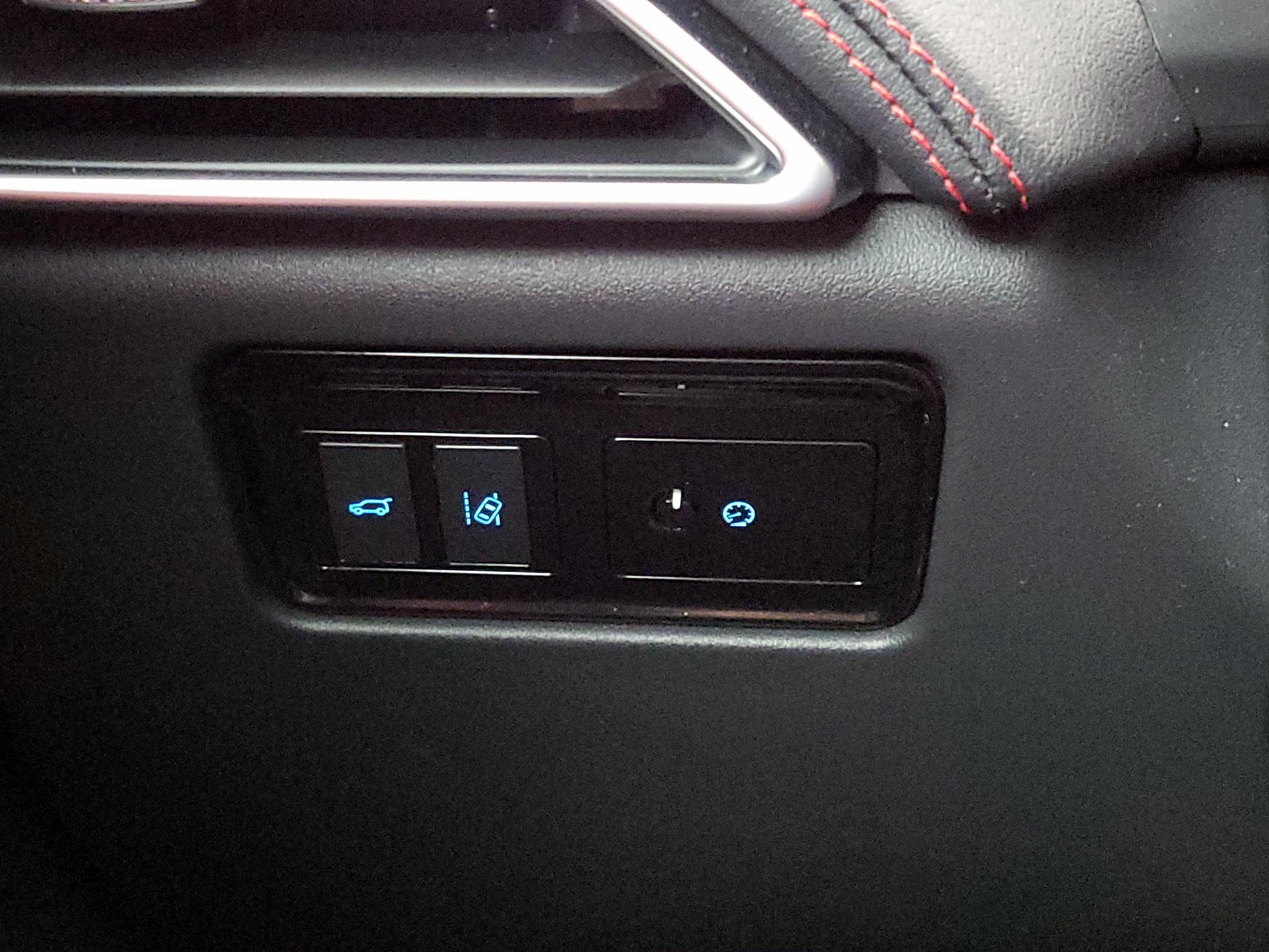 Thumbnail: 2018 Jaguar F-Pace - 13