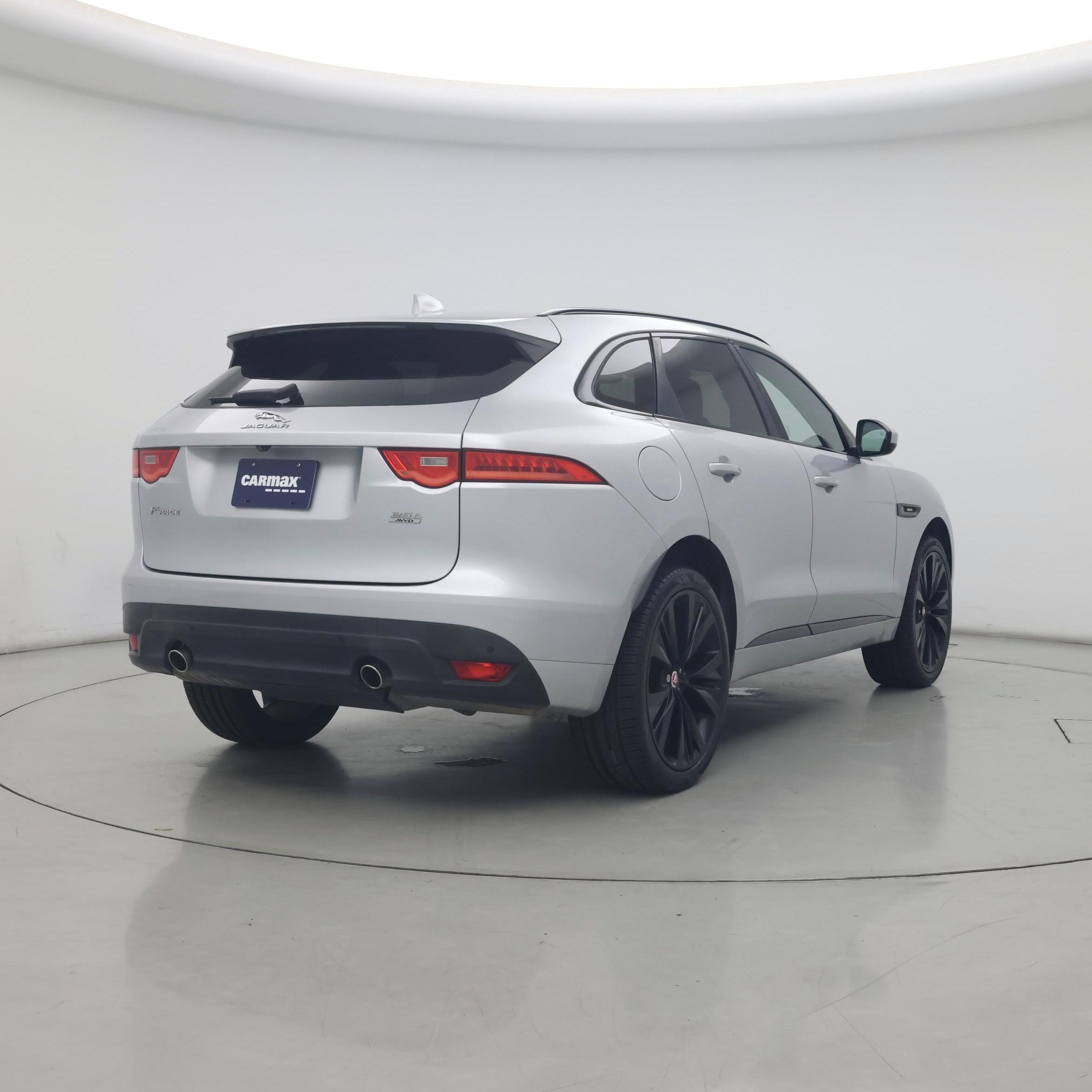 Thumbnail: 2018 Jaguar F-Pace - 8
