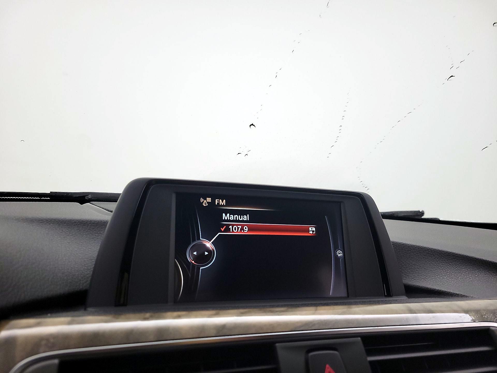 Thumbnail: 2016 BMW 3 Series - 15