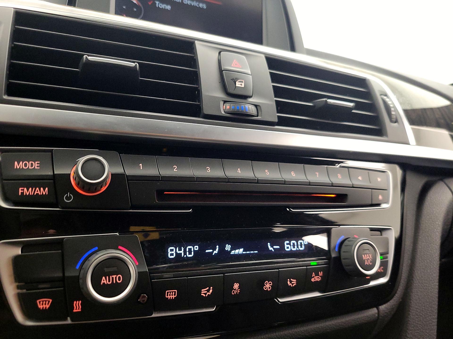 Thumbnail: 2016 BMW 3 Series - 16