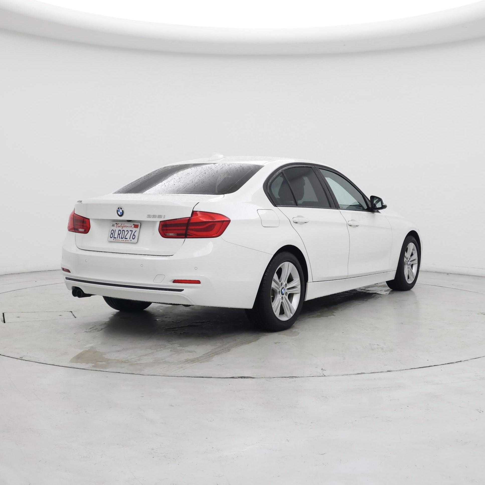 Thumbnail: 2016 BMW 3 Series - 8