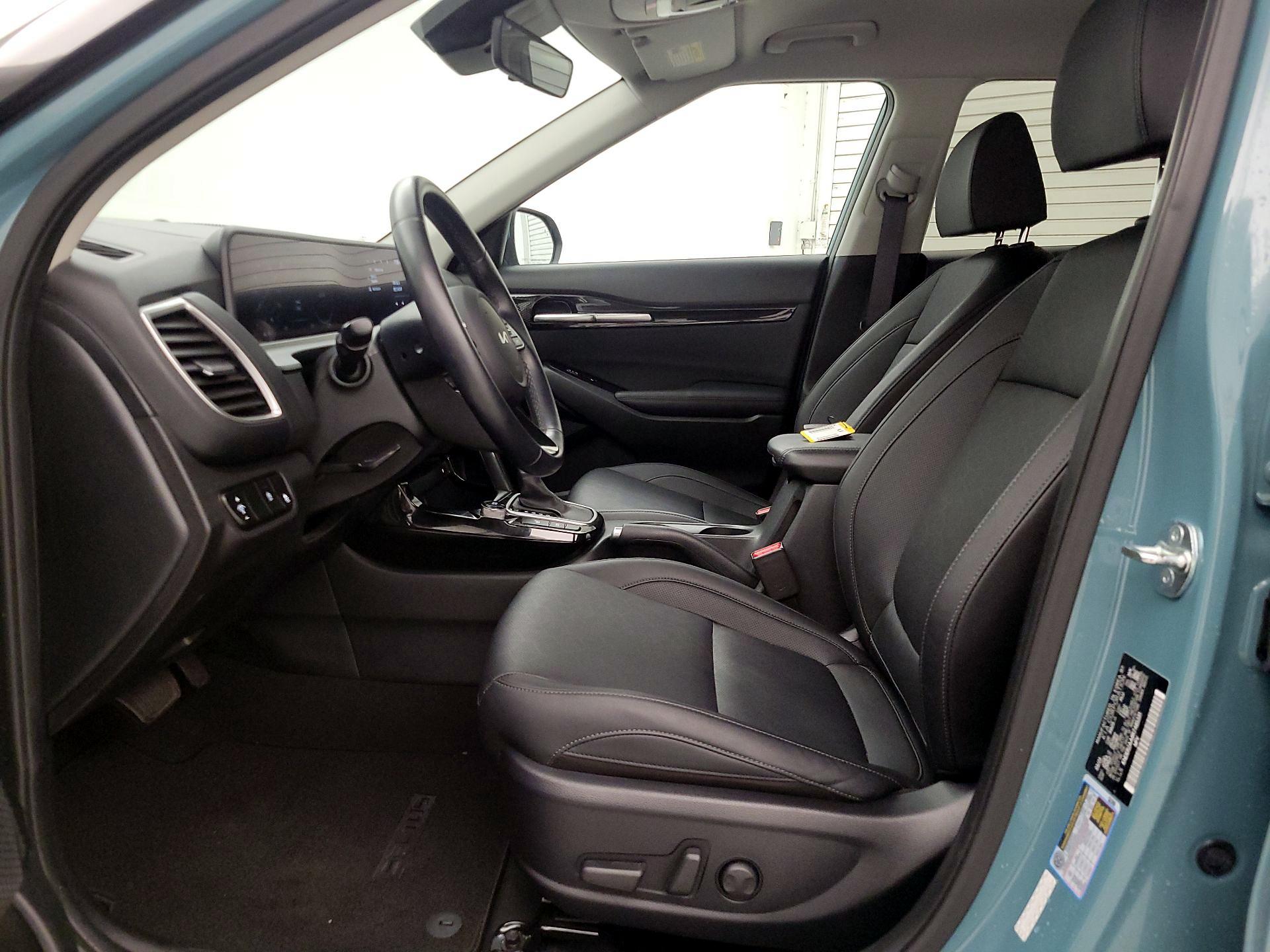 Thumbnail: 2024 Kia Seltos - 11