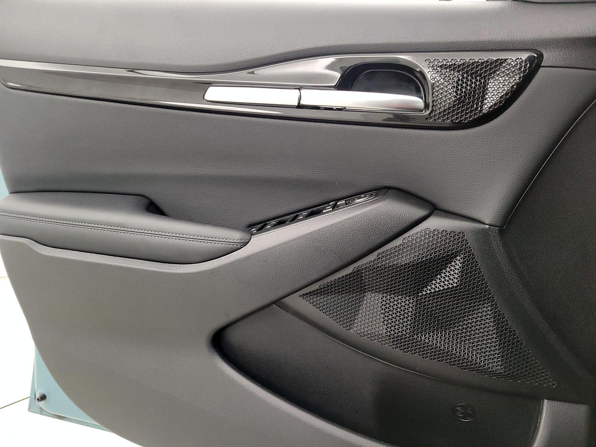 Thumbnail: 2024 Kia Seltos - 12