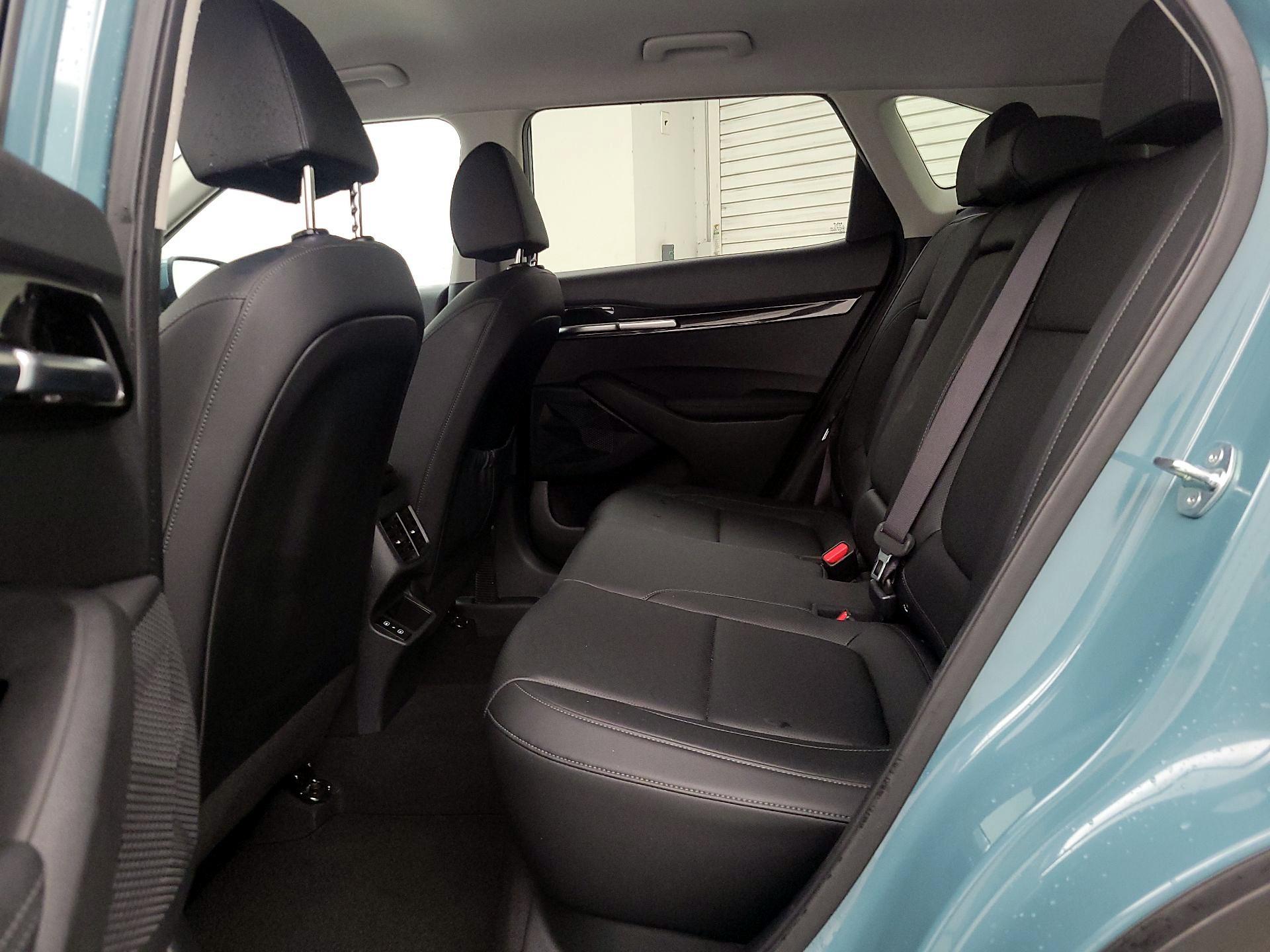 Thumbnail: 2024 Kia Seltos - 19