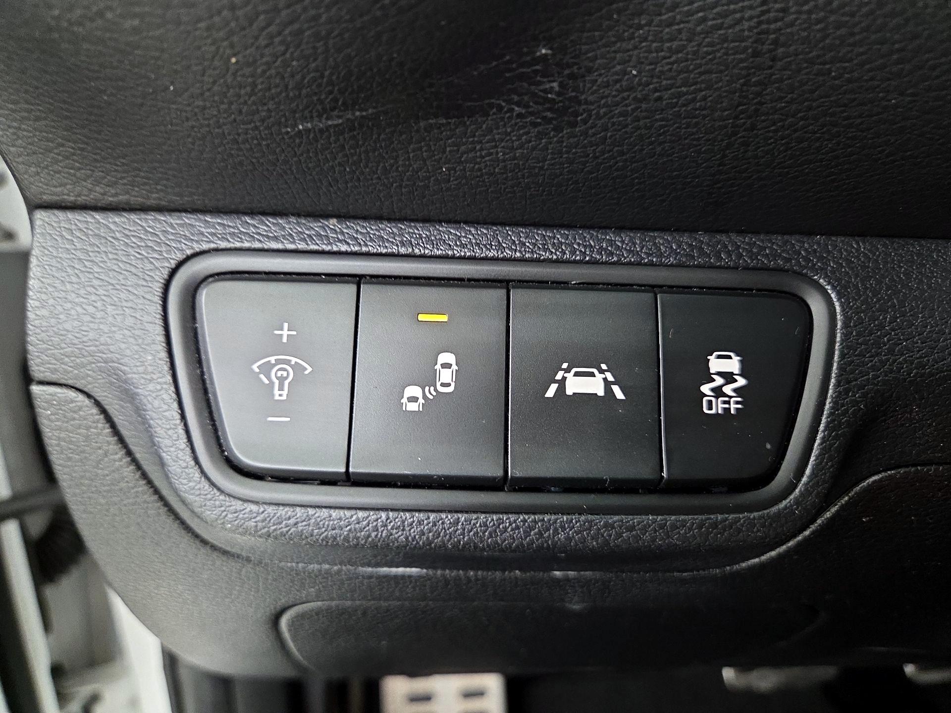 Thumbnail: 2021 Kia Forte - 13