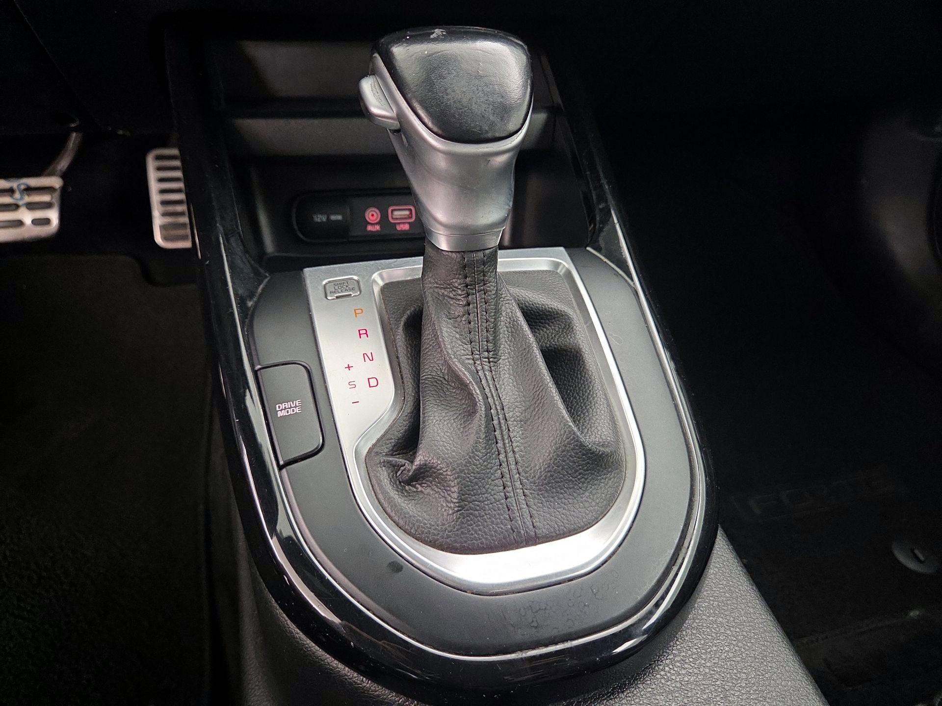 Thumbnail: 2021 Kia Forte - 17