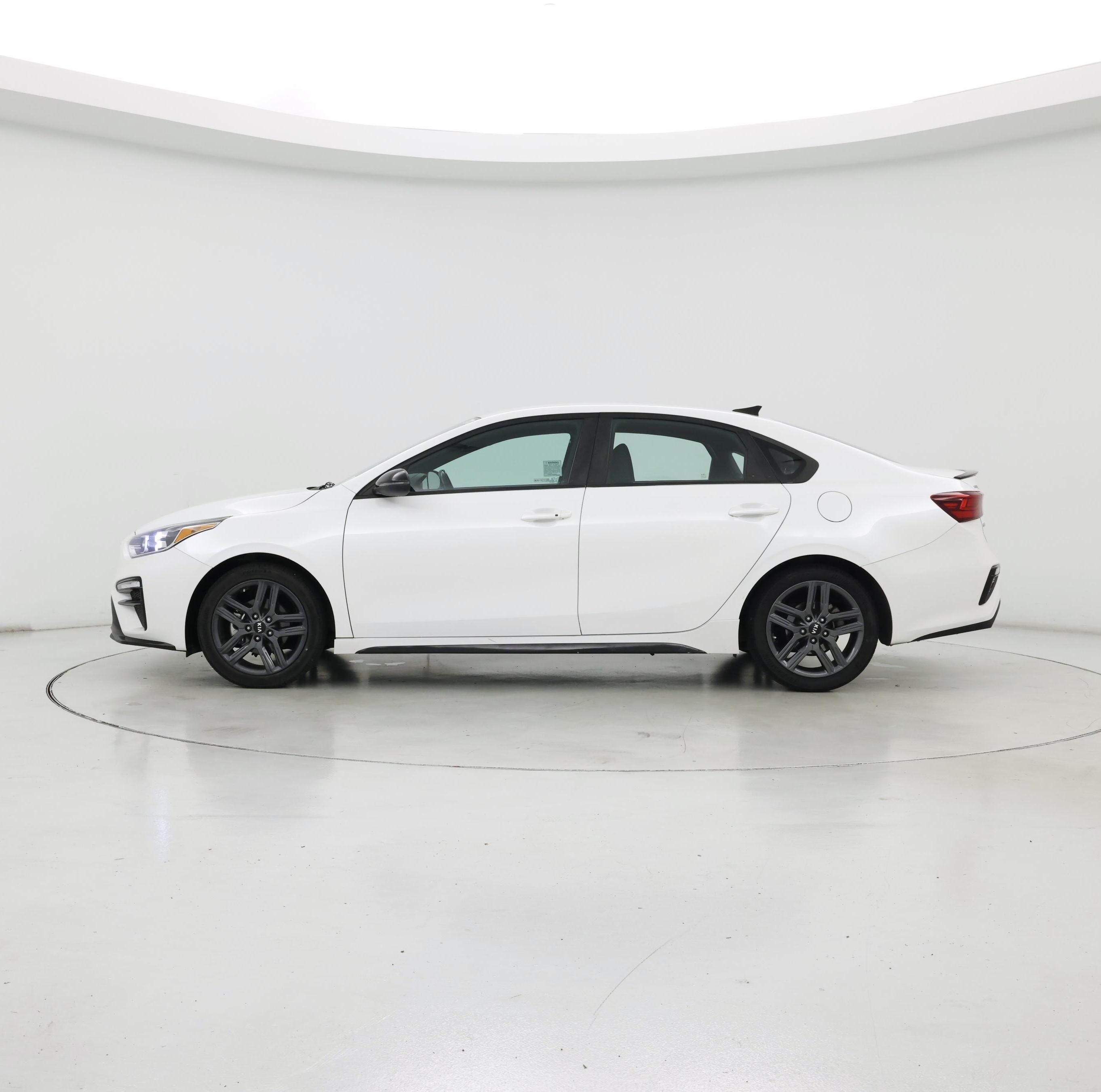 Thumbnail: 2021 Kia Forte - 3