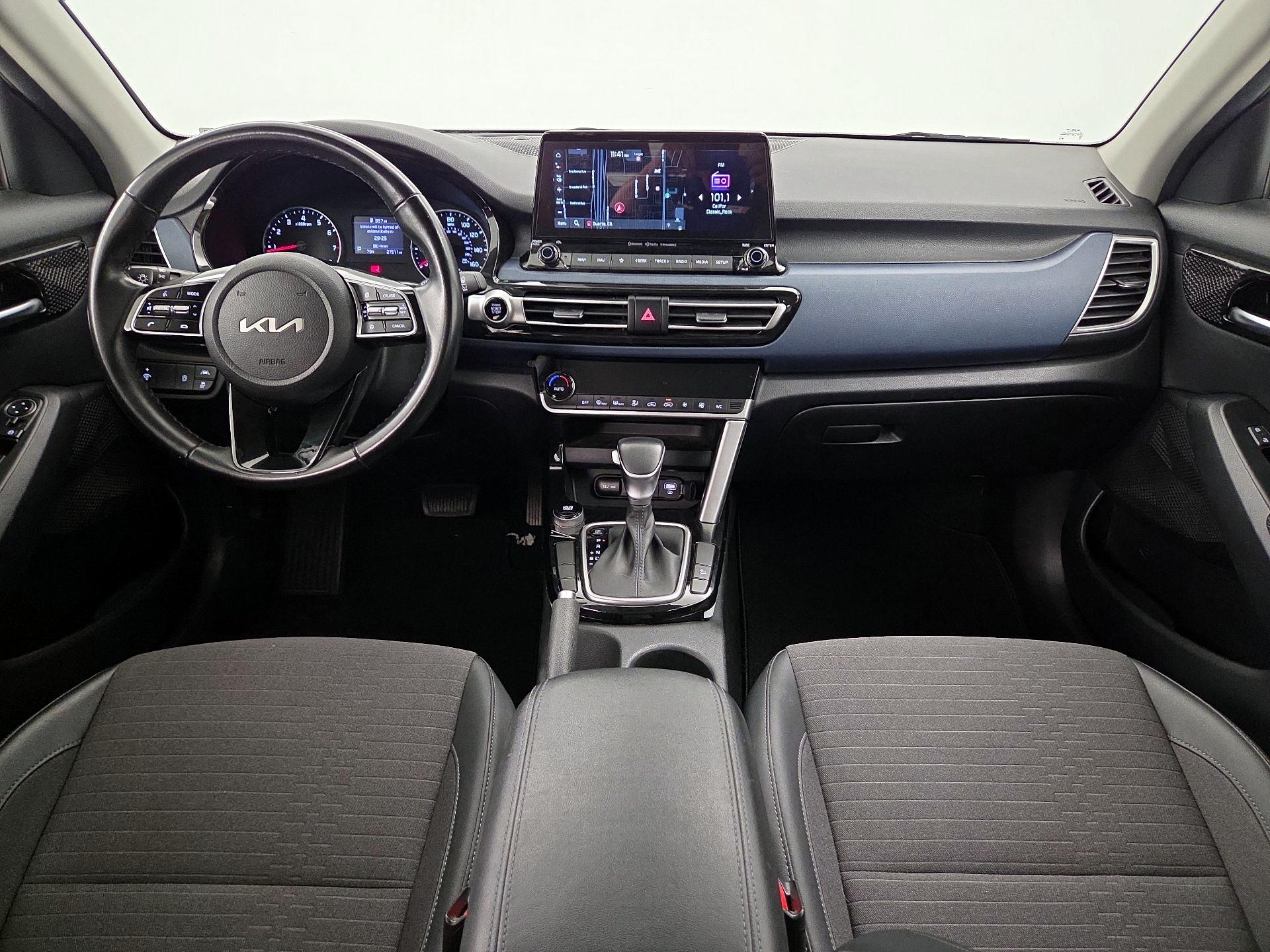 Thumbnail: 2023 Kia Seltos - 9