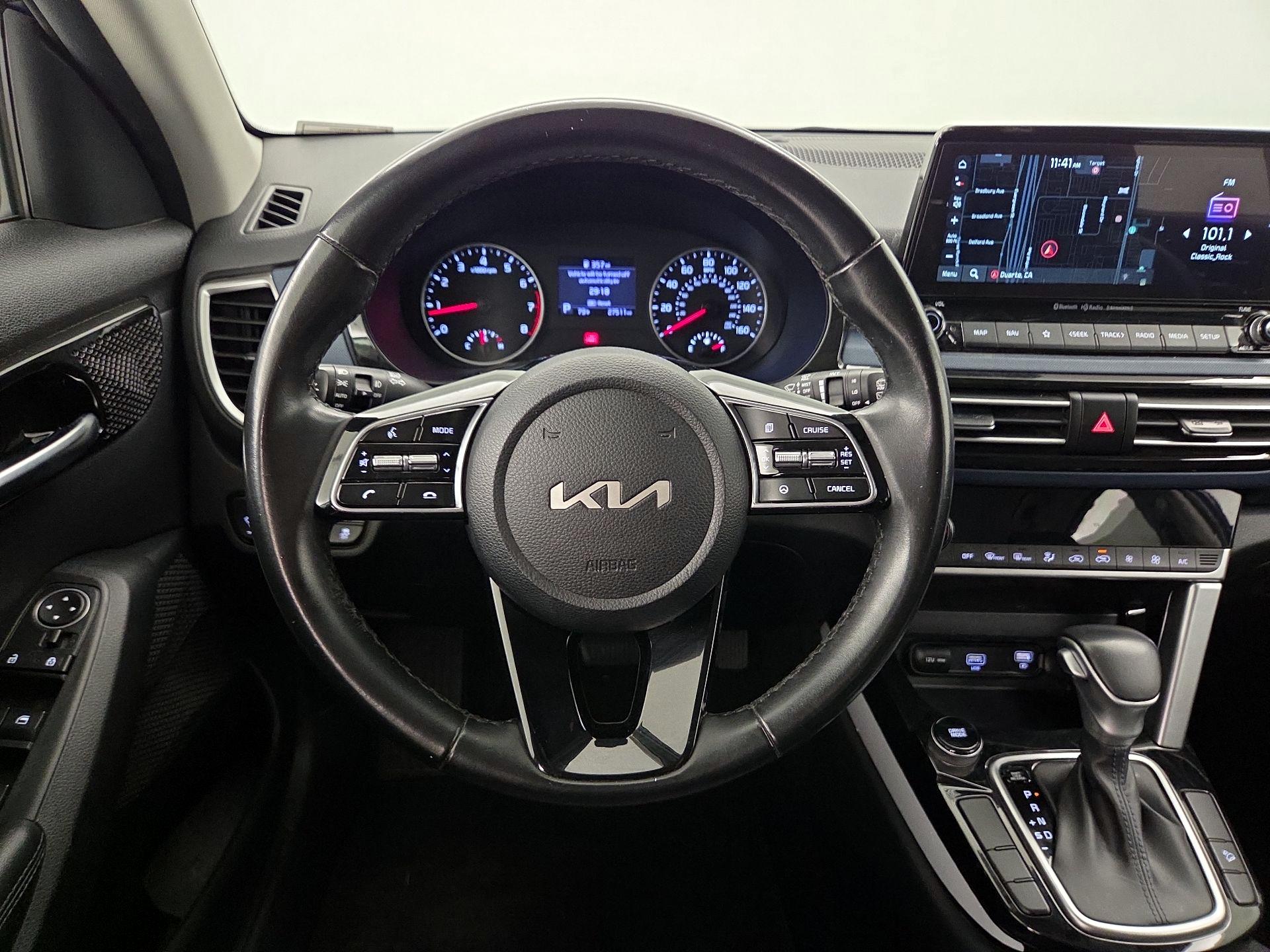 Thumbnail: 2023 Kia Seltos - 10