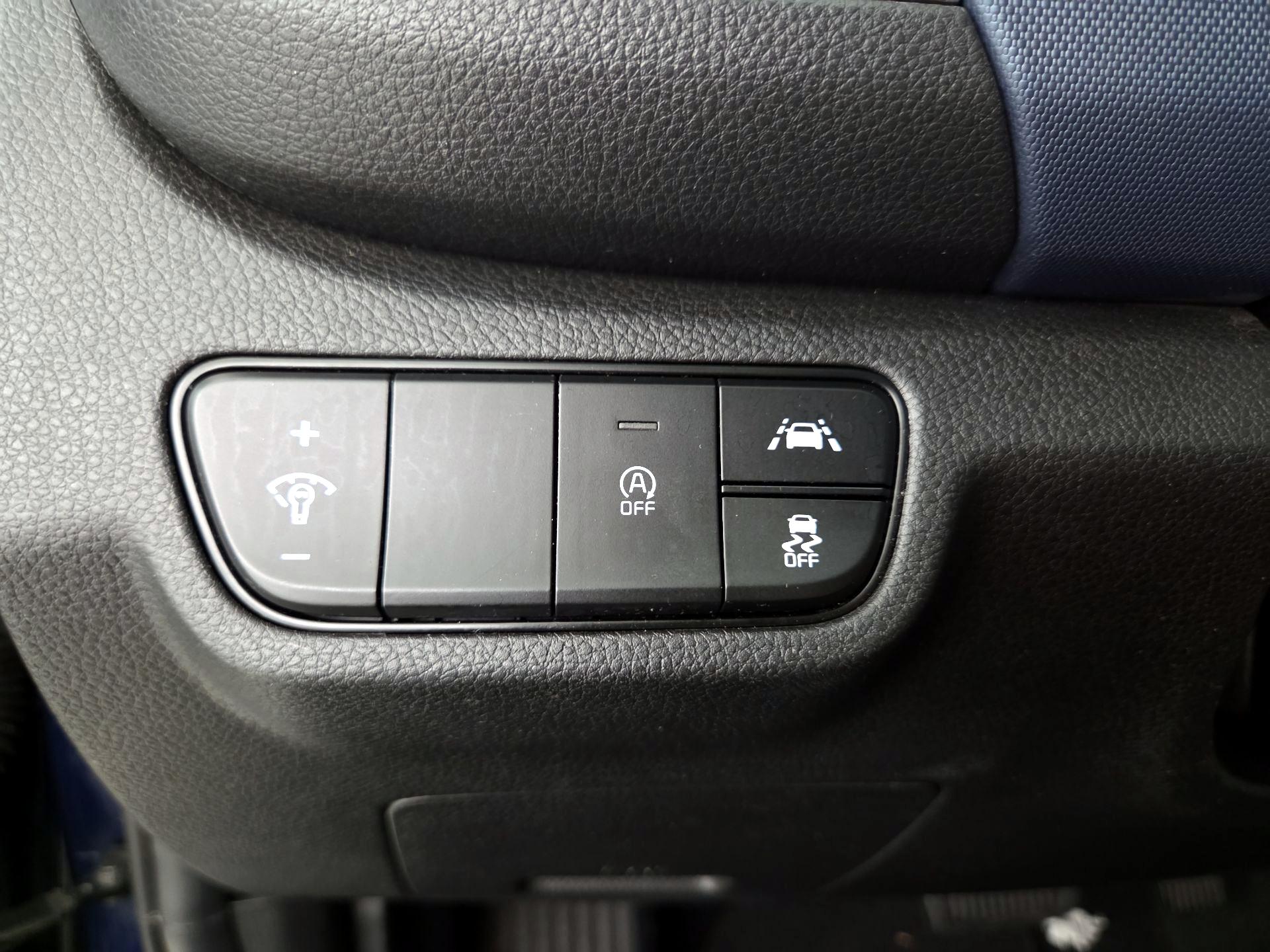 Thumbnail: 2023 Kia Seltos - 13