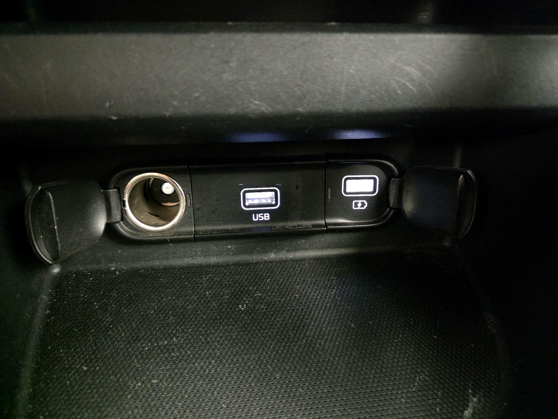 Thumbnail: 2023 Kia Seltos - 19