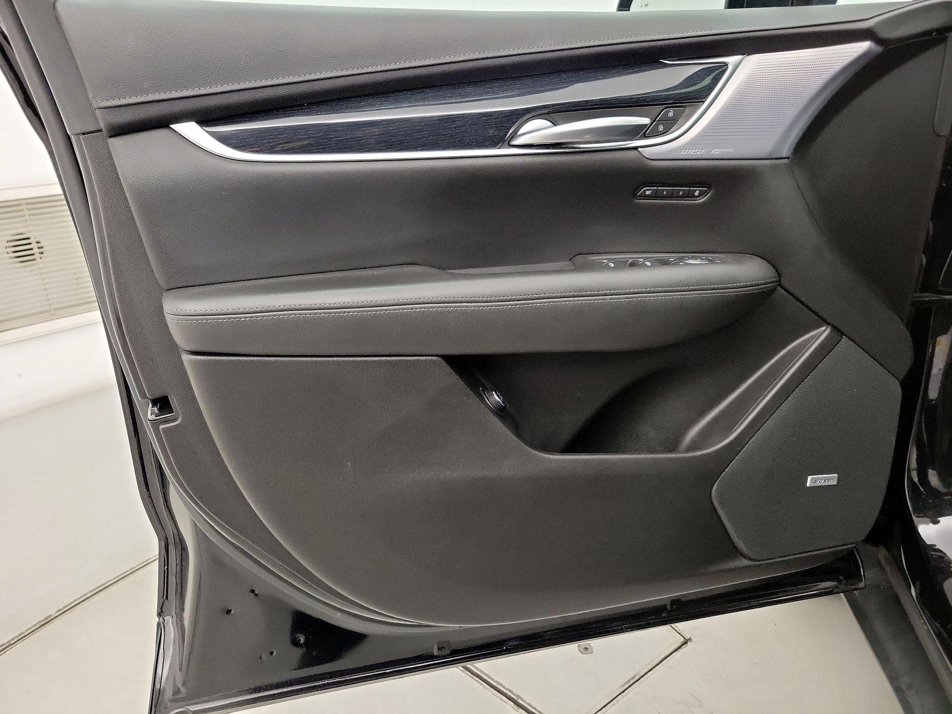 Thumbnail: 2024 Cadillac XT5 - 12