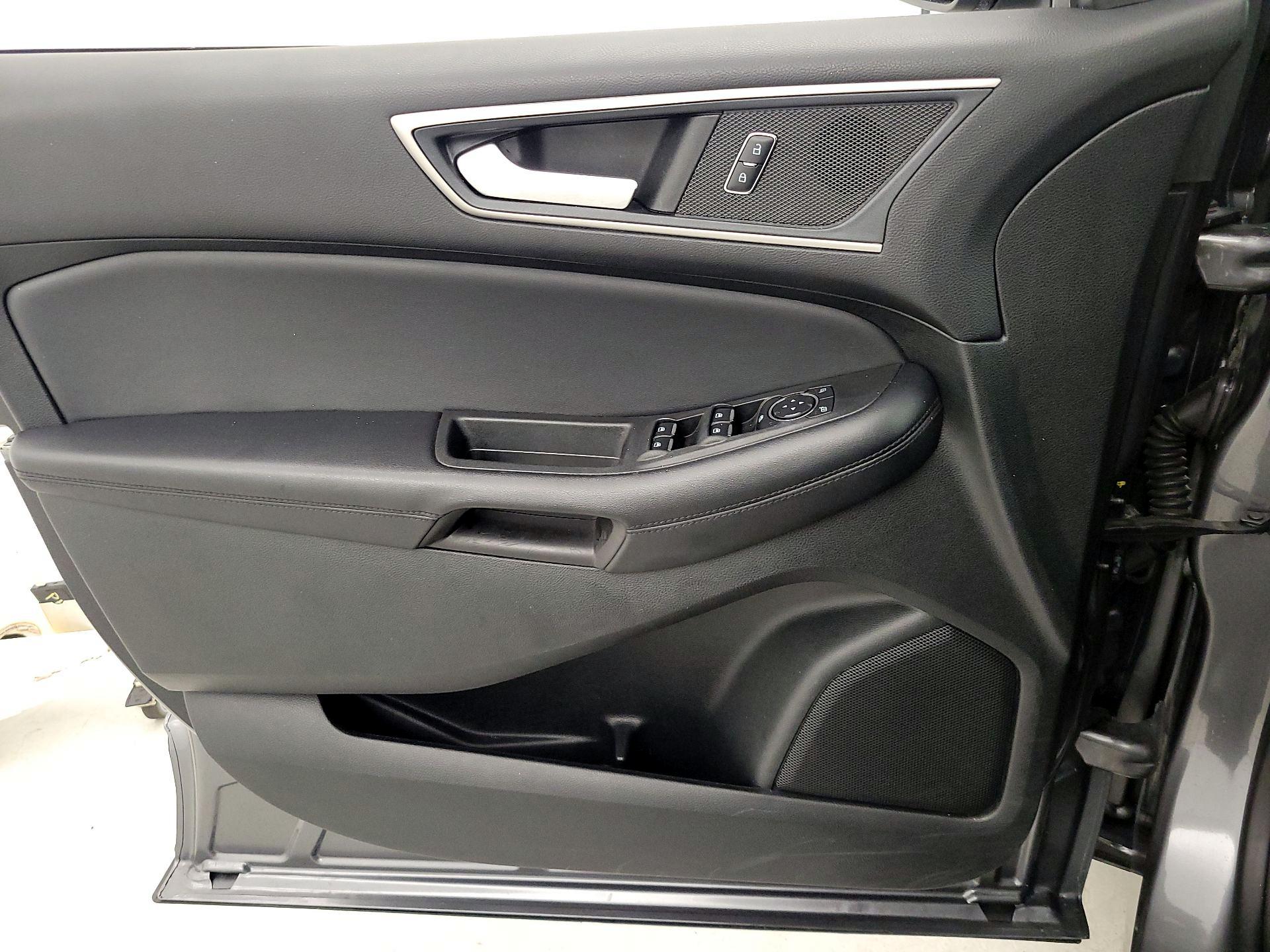 Thumbnail: 2023 Ford Edge - 12