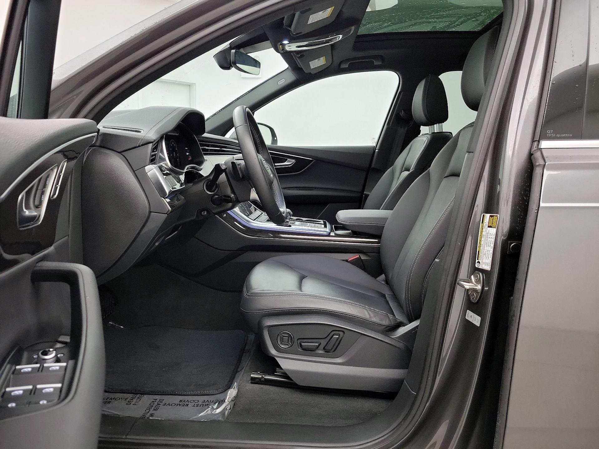 Thumbnail: 2025 Audi Q7 - 11