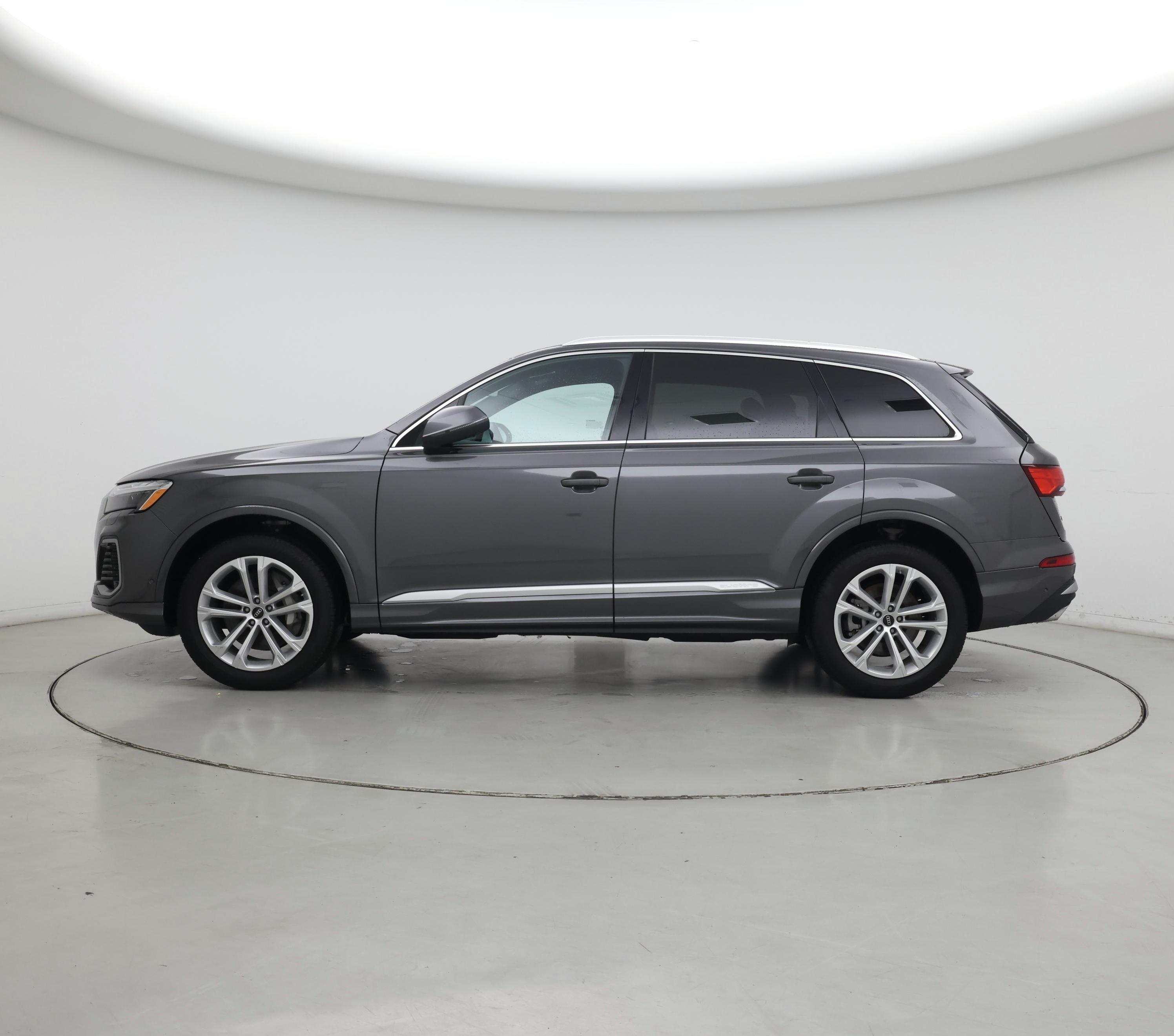 Thumbnail: 2025 Audi Q7 - 3