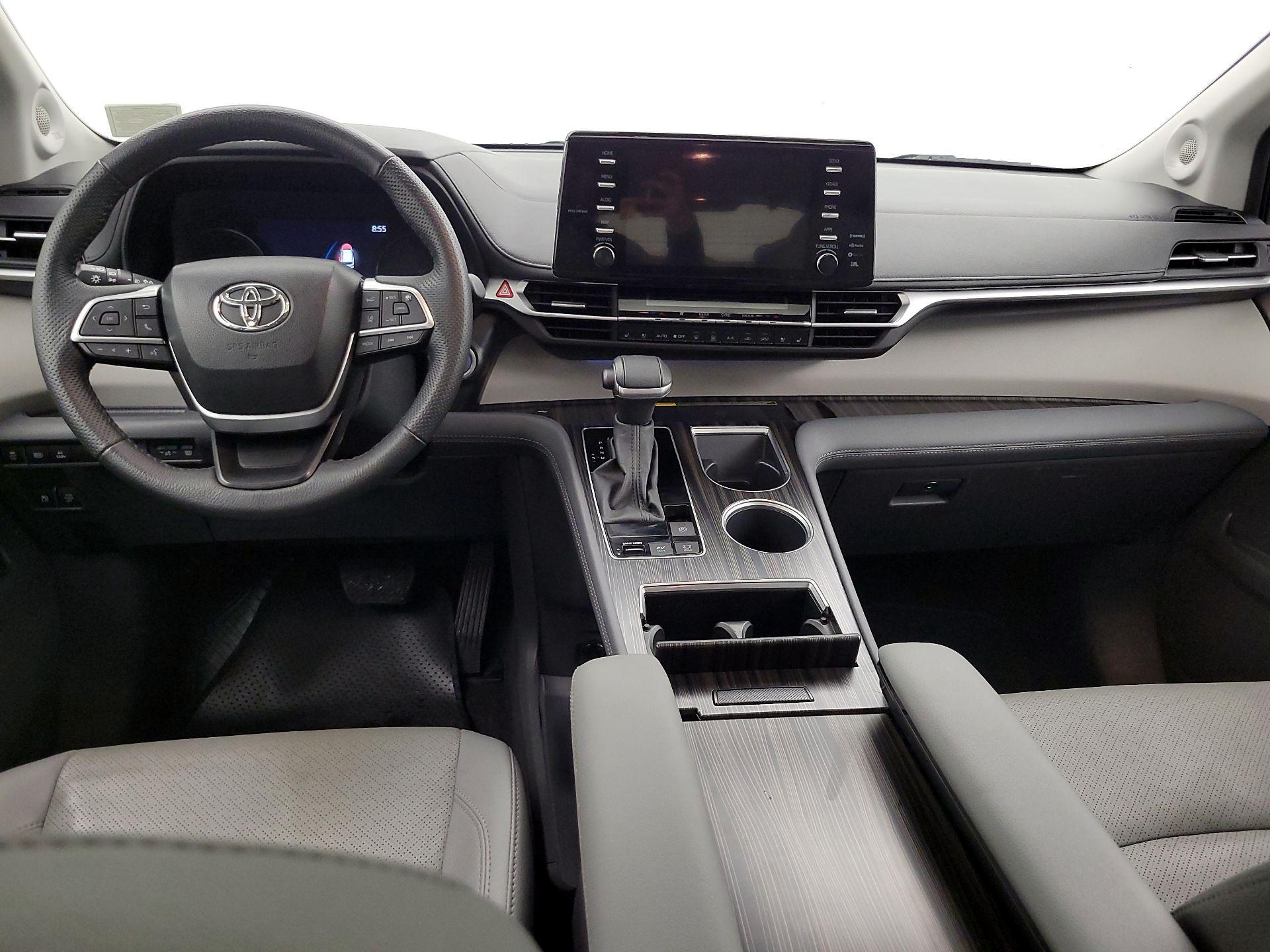 Thumbnail: 2024 Toyota Sienna - 9