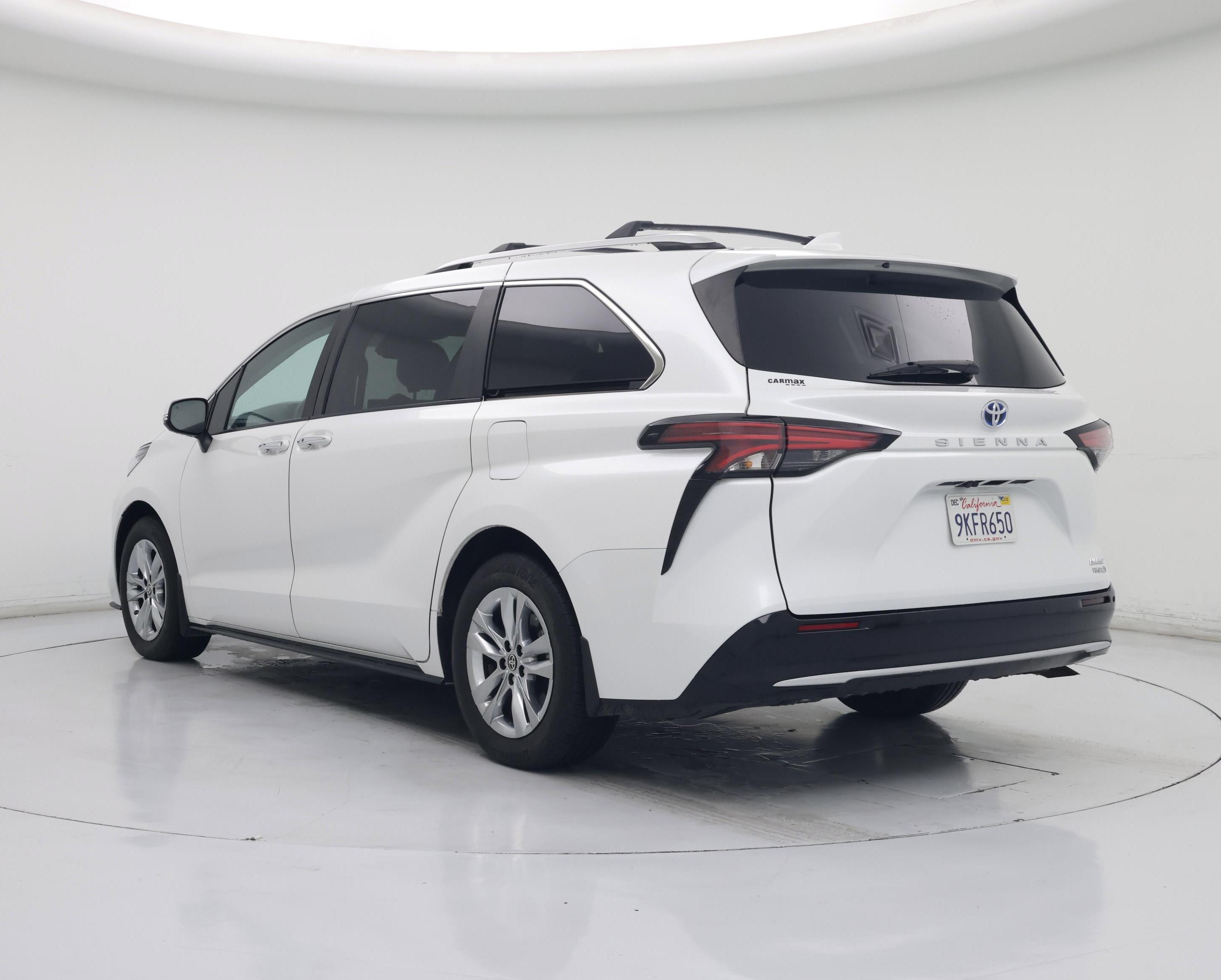 Thumbnail: 2024 Toyota Sienna - 2