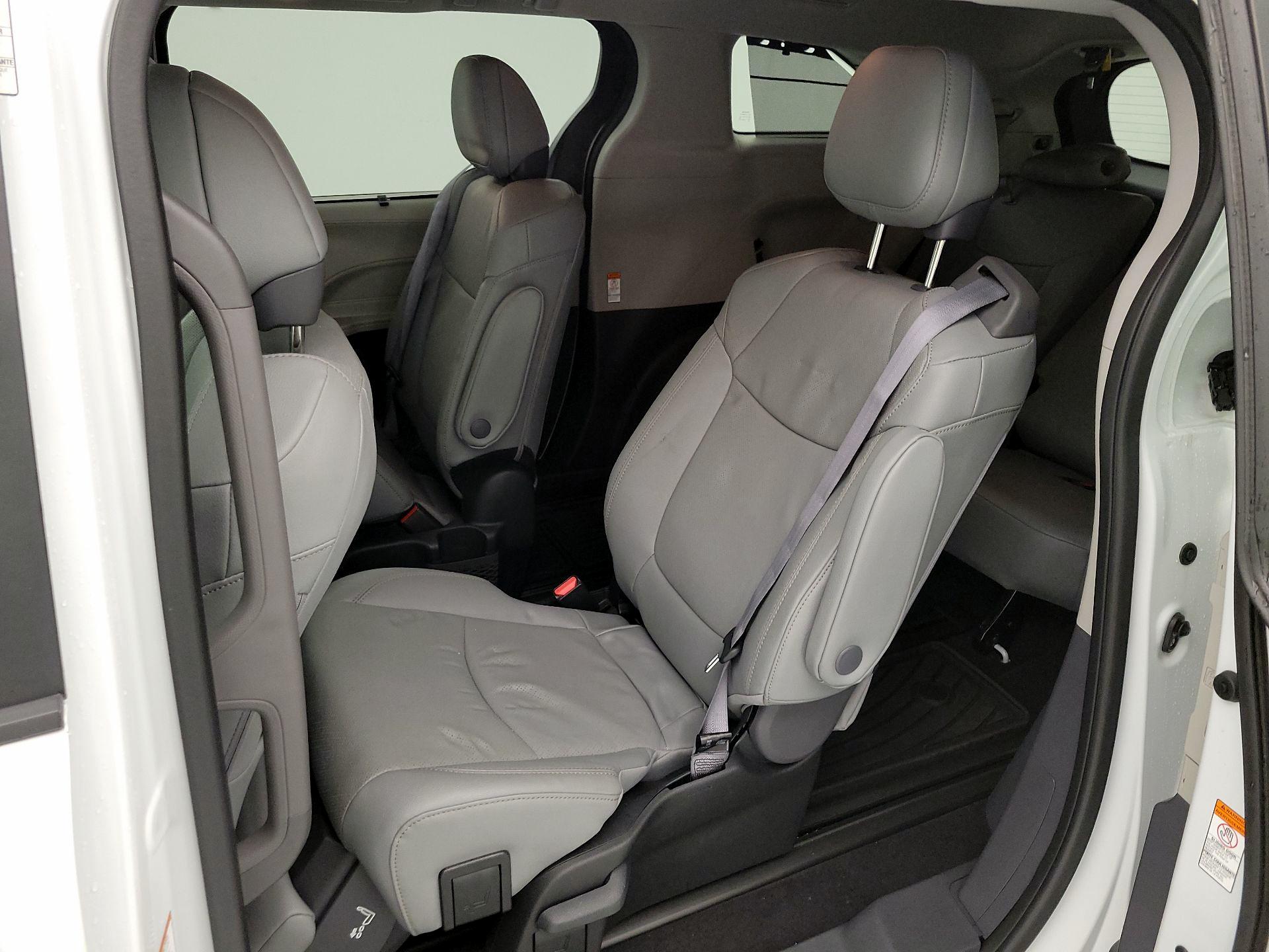 Thumbnail: 2024 Toyota Sienna - 19