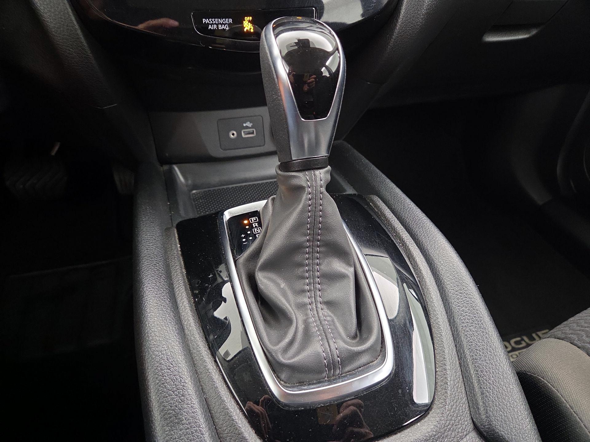 Thumbnail: 2021 Nissan Rogue Sport - 17