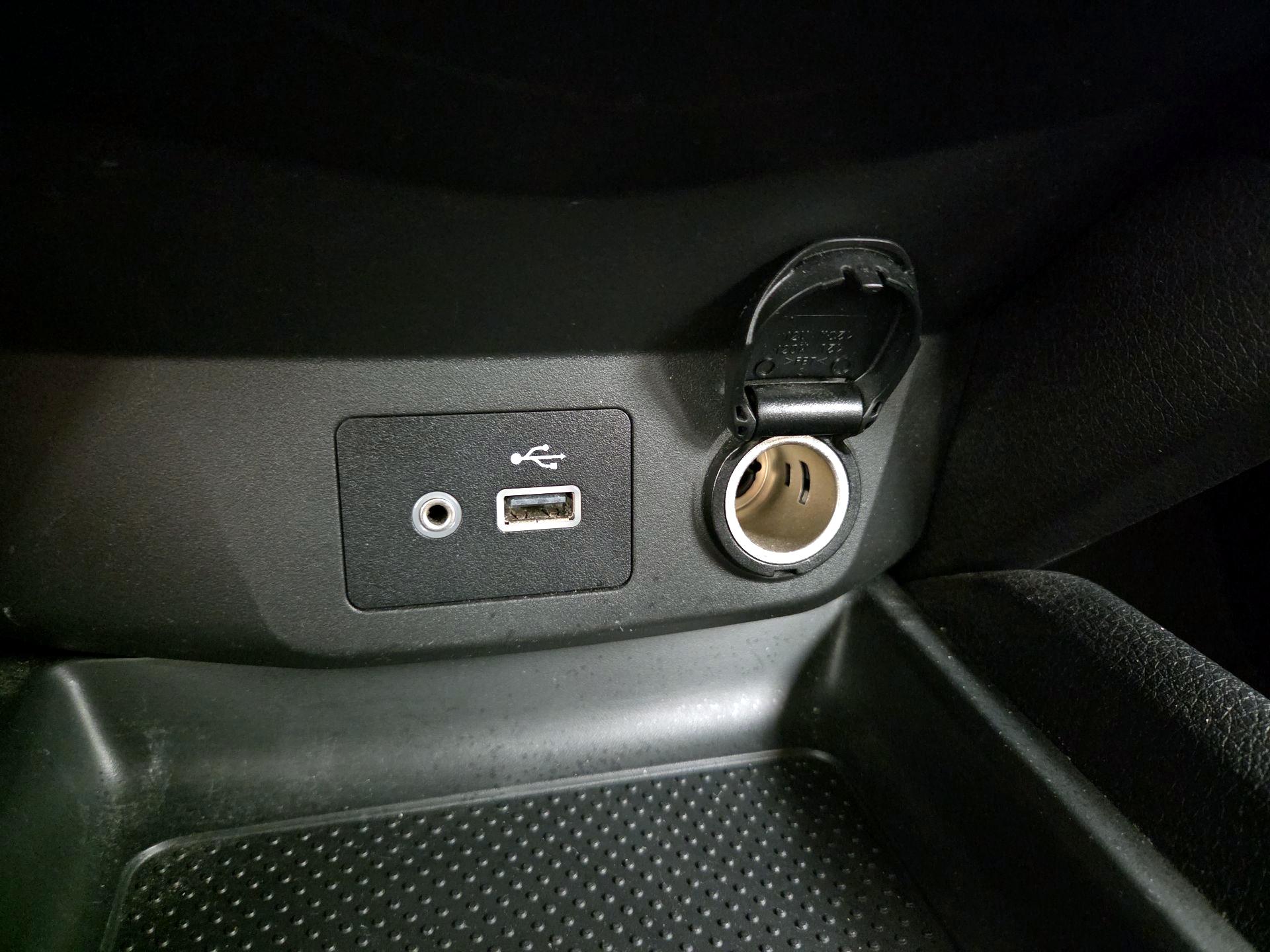 Thumbnail: 2021 Nissan Rogue Sport - 18