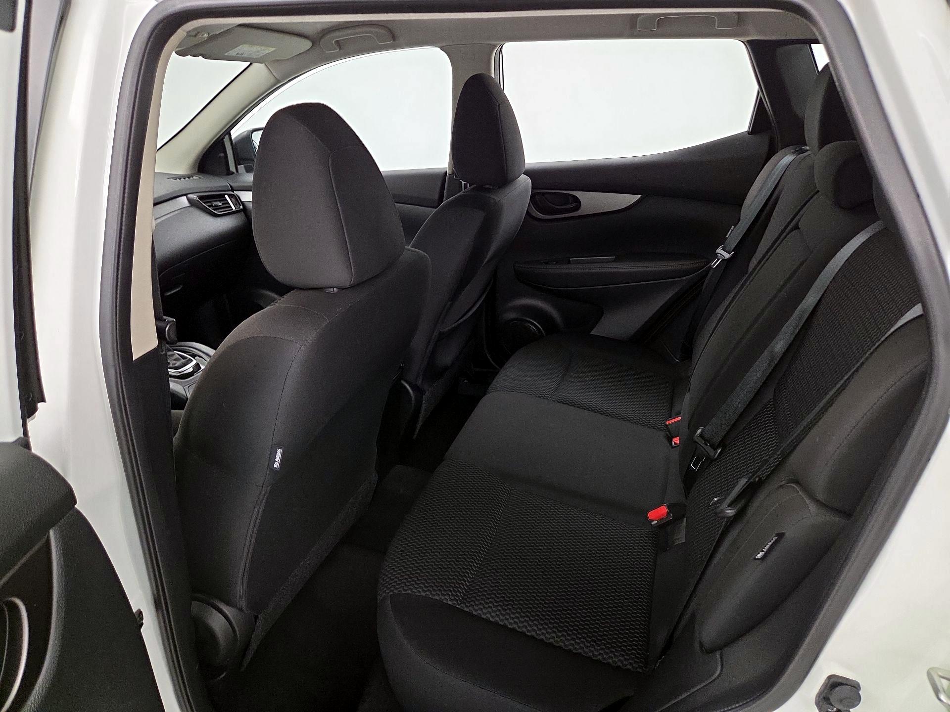 Thumbnail: 2021 Nissan Rogue Sport - 19