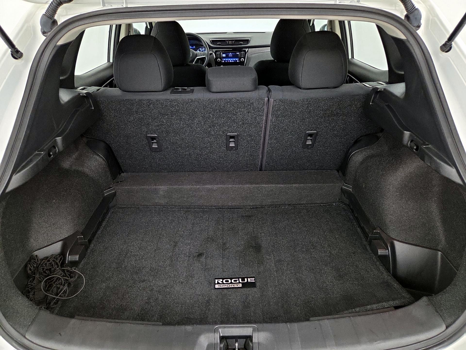 Thumbnail: 2021 Nissan Rogue Sport - 20