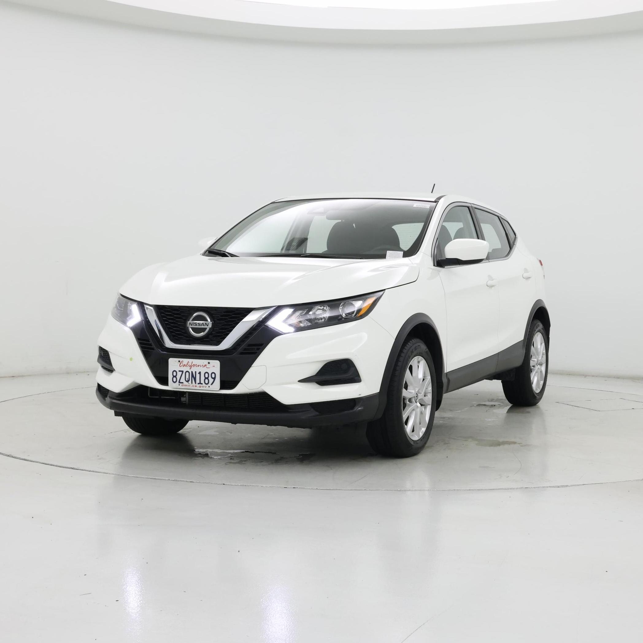 Thumbnail: 2021 Nissan Rogue Sport - 4