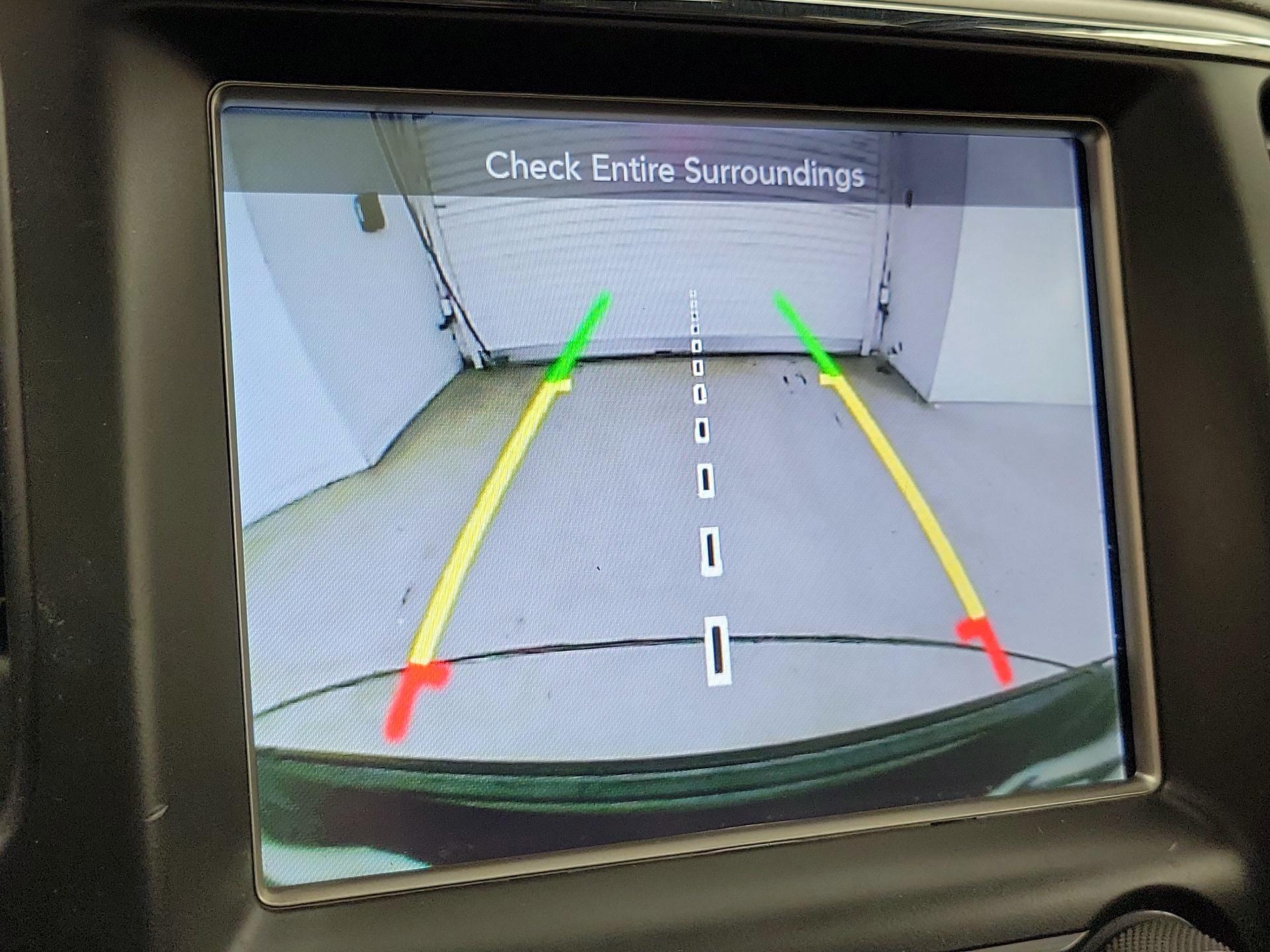 Thumbnail: 2017 Jeep Grand Cherokee - 15