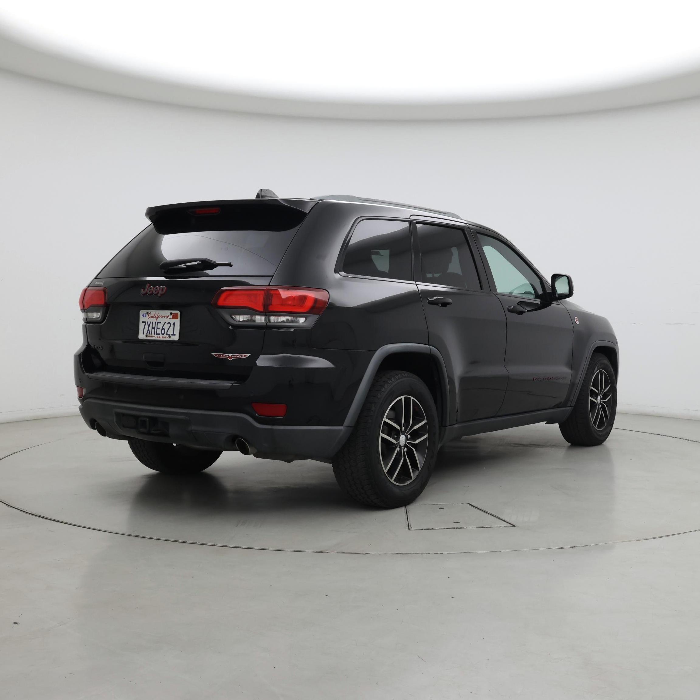 Thumbnail: 2017 Jeep Grand Cherokee - 8